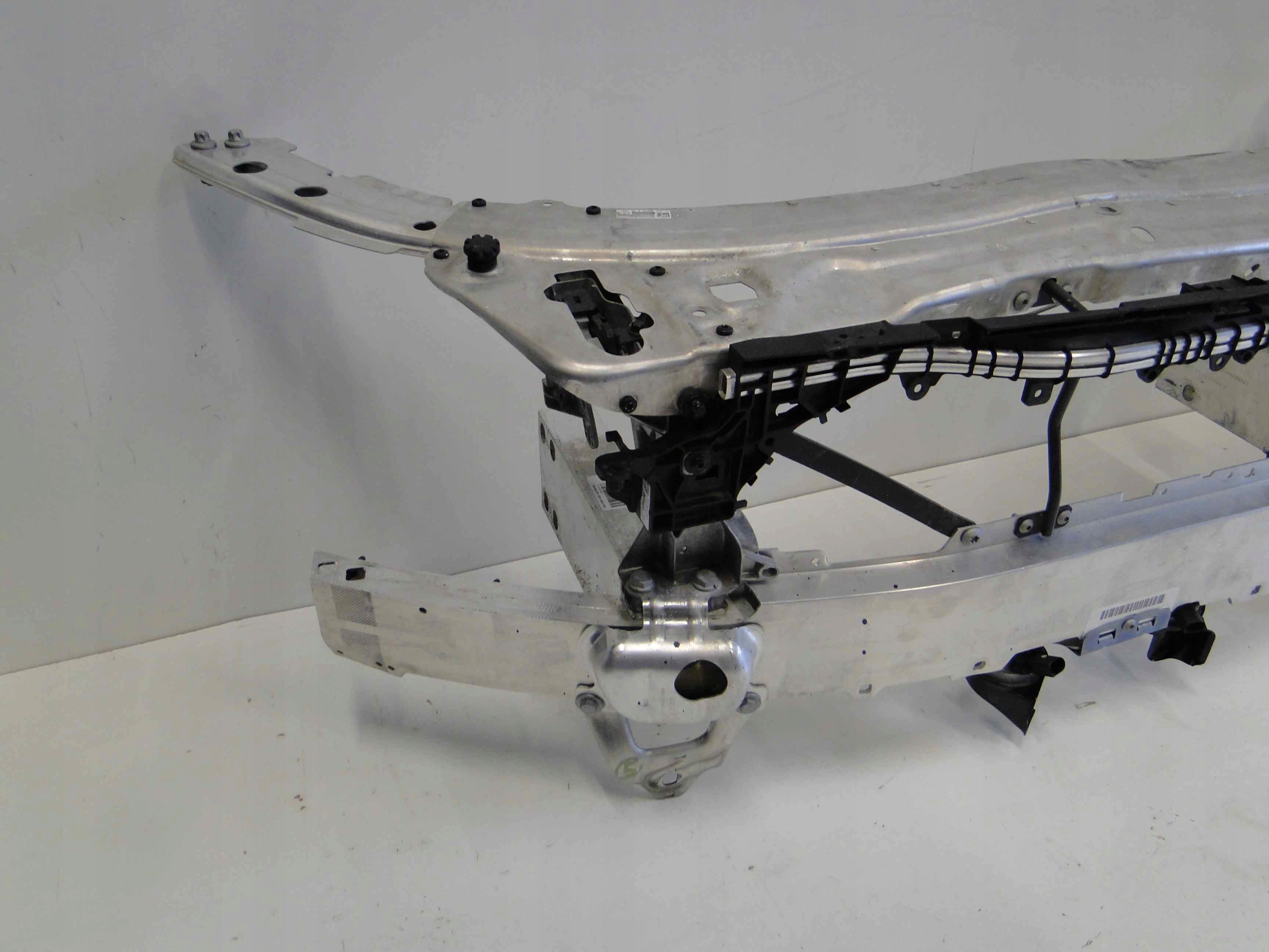 MERCEDES C W205 205 PAS PRZEDNI WZMOCNIENIE 63 AMG Producent części Mercedes-Benz OE