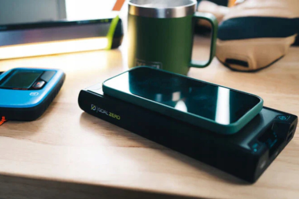 Powerbank USB-C Port Delivery 100W; USBA-A 25600mAh indukcja solar ready Rodzaj power bank