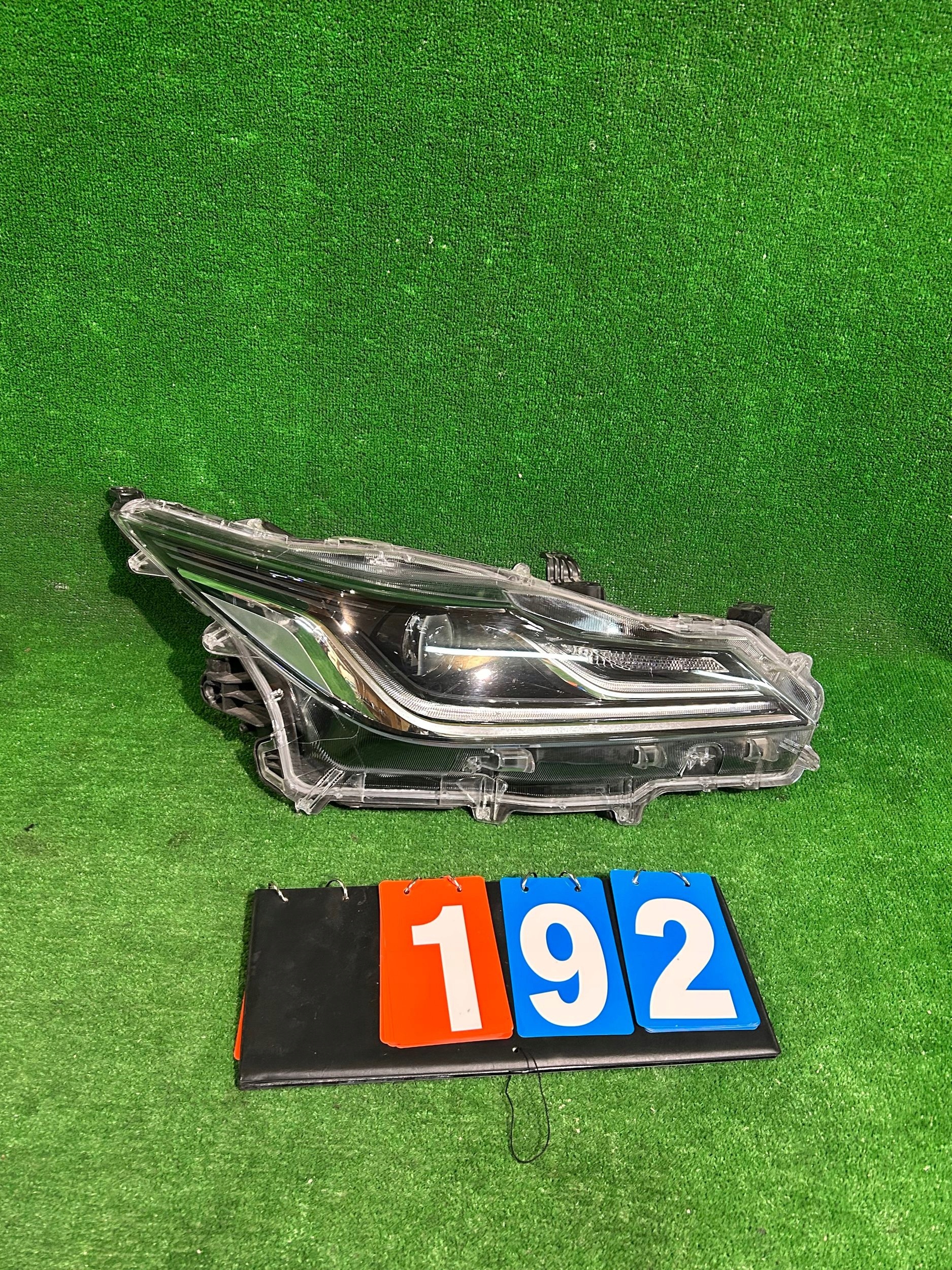 REFLEKTOR right TOYOTA COROLLA E21 sedan FULL LED nr:192