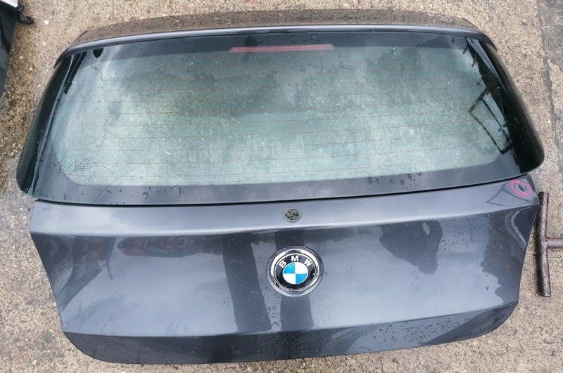 BMW 1 E87 КРЫШКА БАГАЖНИКА СТЕКЛО ЗАД. В СБОРЕ