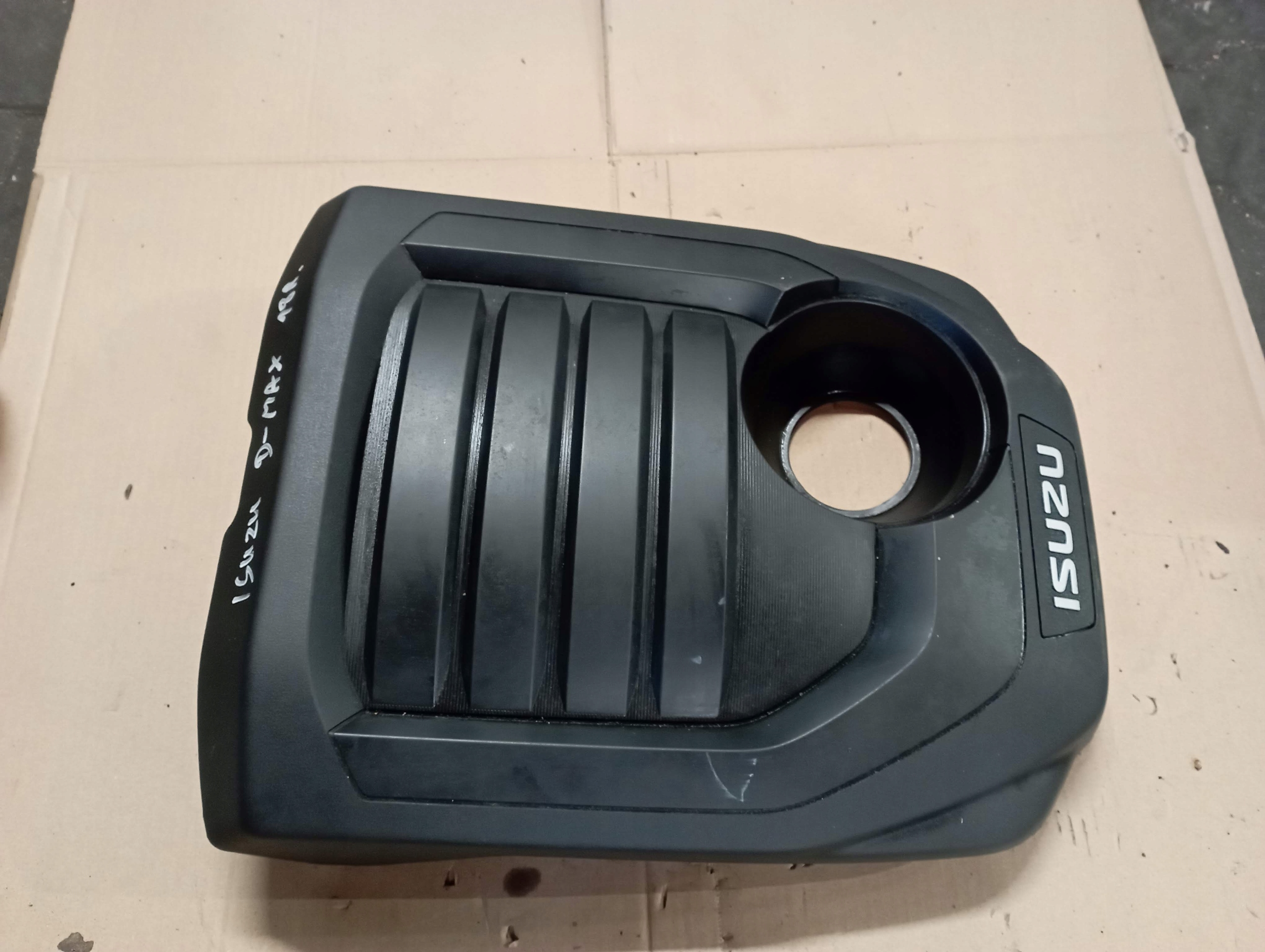 Isuzu II 2 крышка защита Двигателя