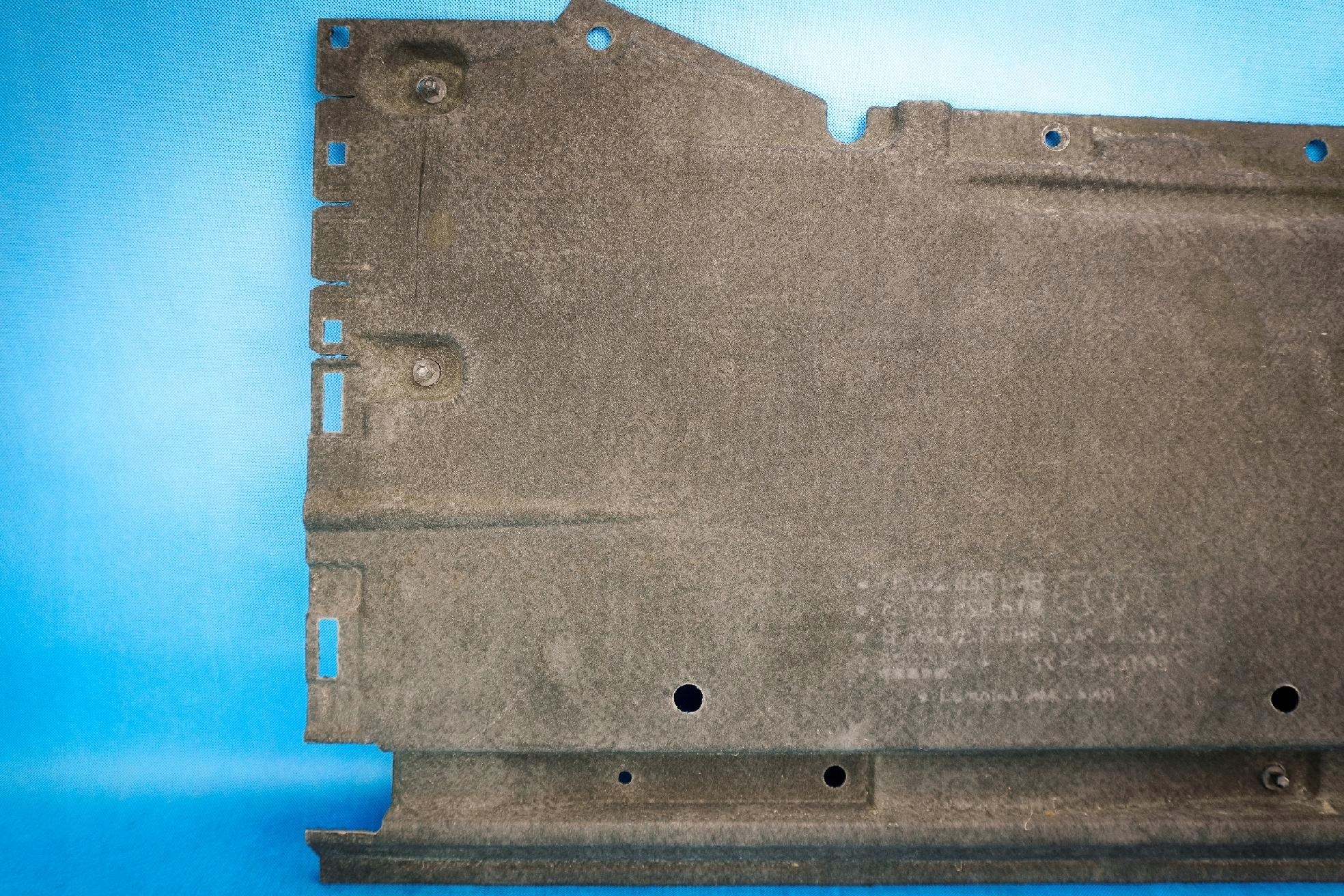 cover chassis left Audi A5 S5 8T Spb 8T8825207B