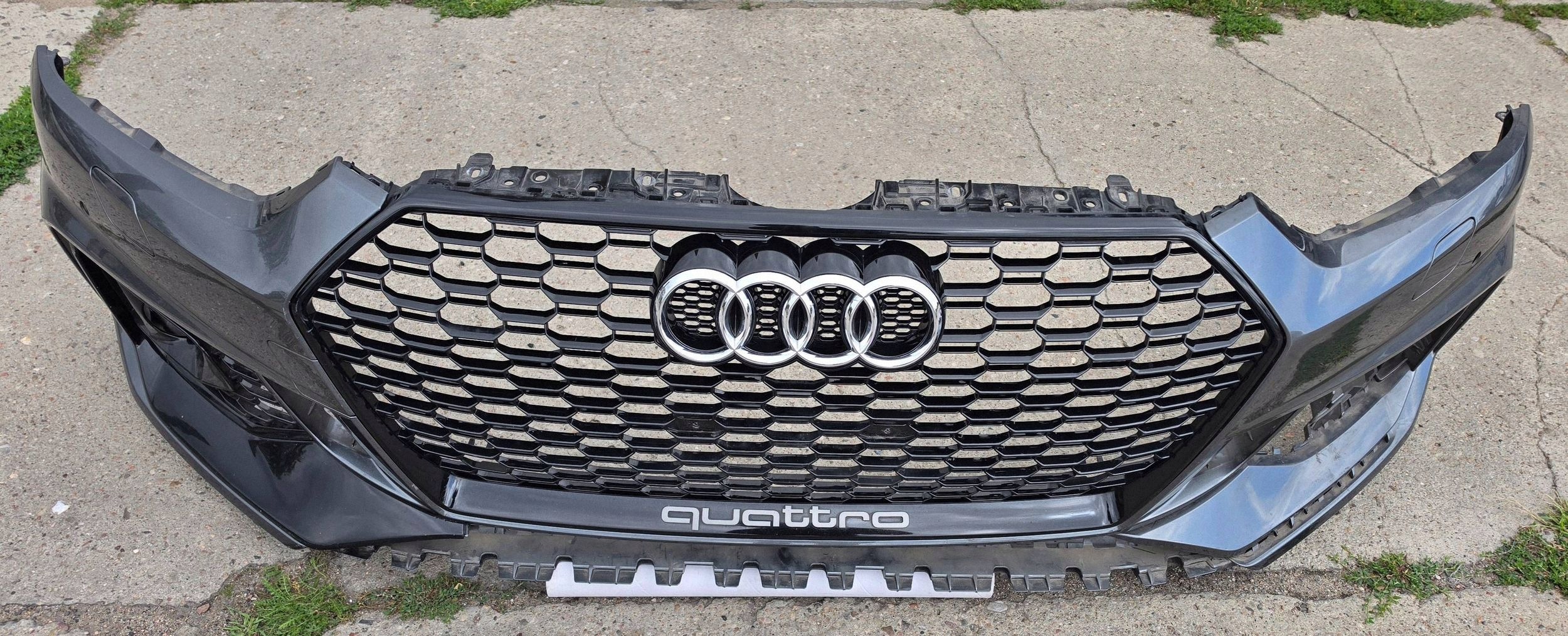Audi RS5 8w6 before lift 2017-2020 8w6807437 front bumper grill