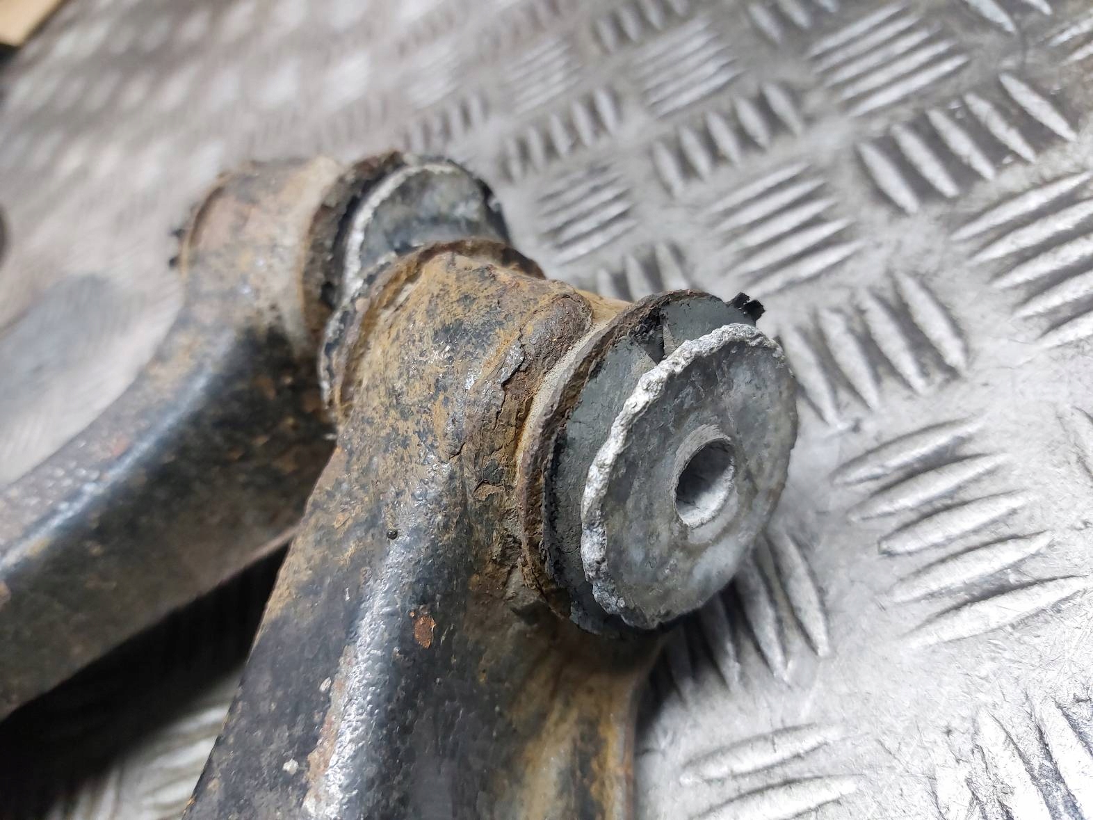 Querlenker links heck + rechts heck VOLKSWAGEN PASSAT B5 4 MOTION