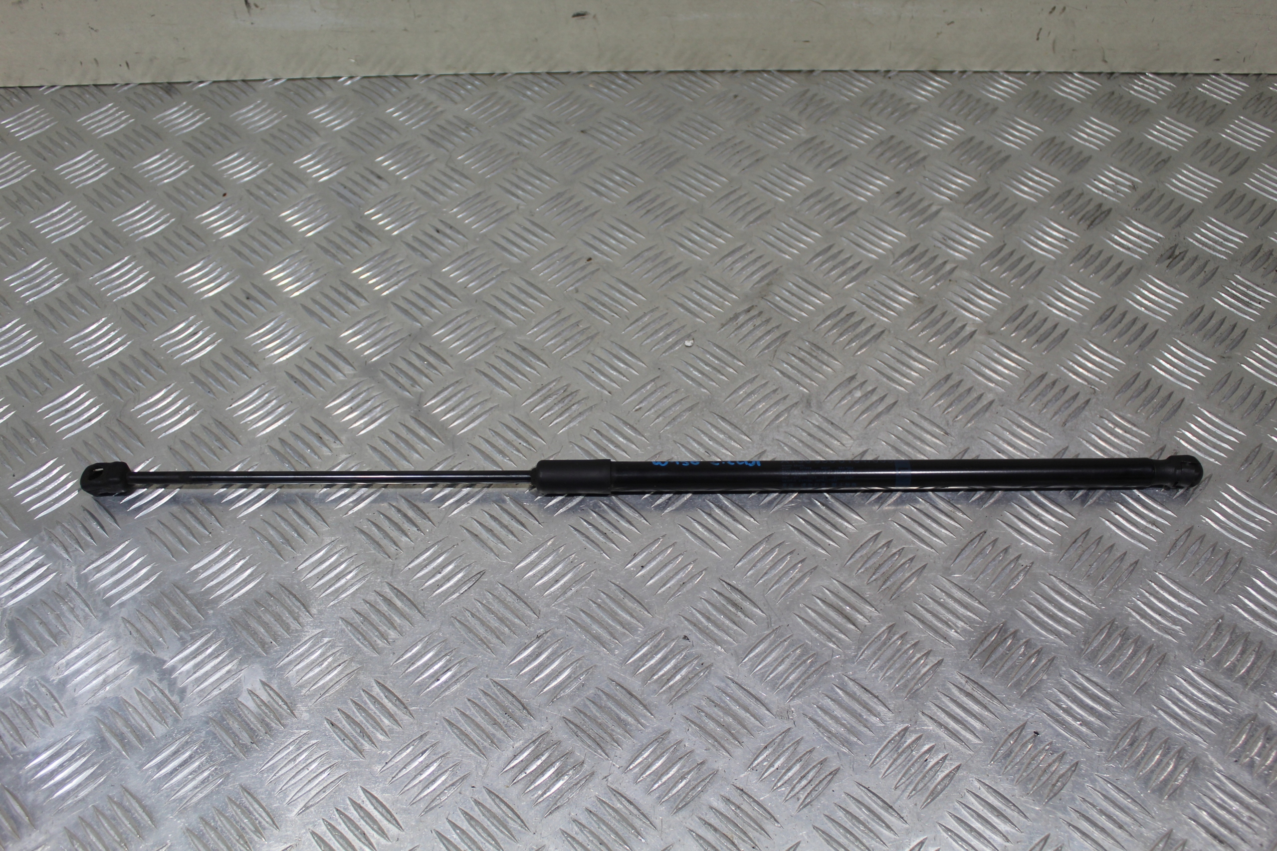 Dämpfer GLA W156 A1569800164