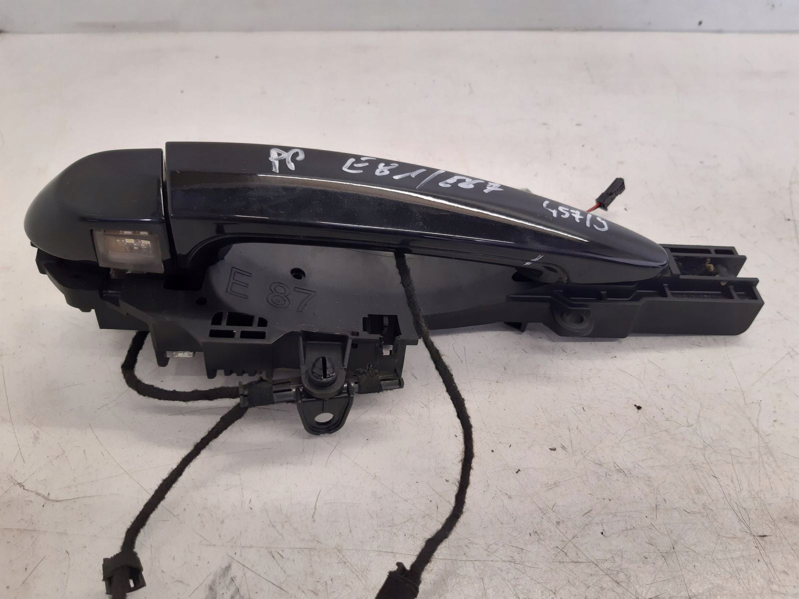 handle front front right BMW E81 2,0i 457/9
