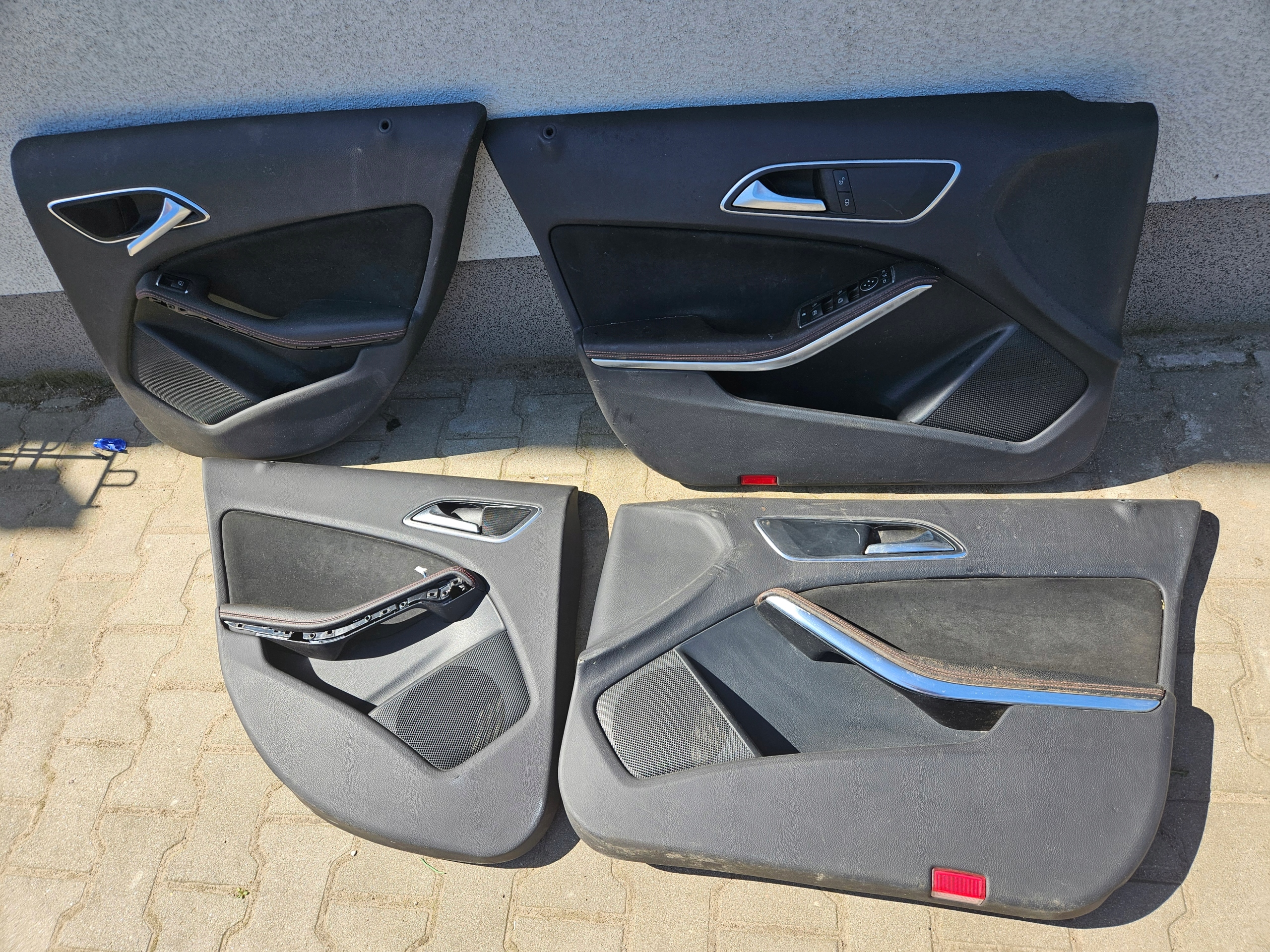 дверные карты кожа mercedes-benz oe A2465406809