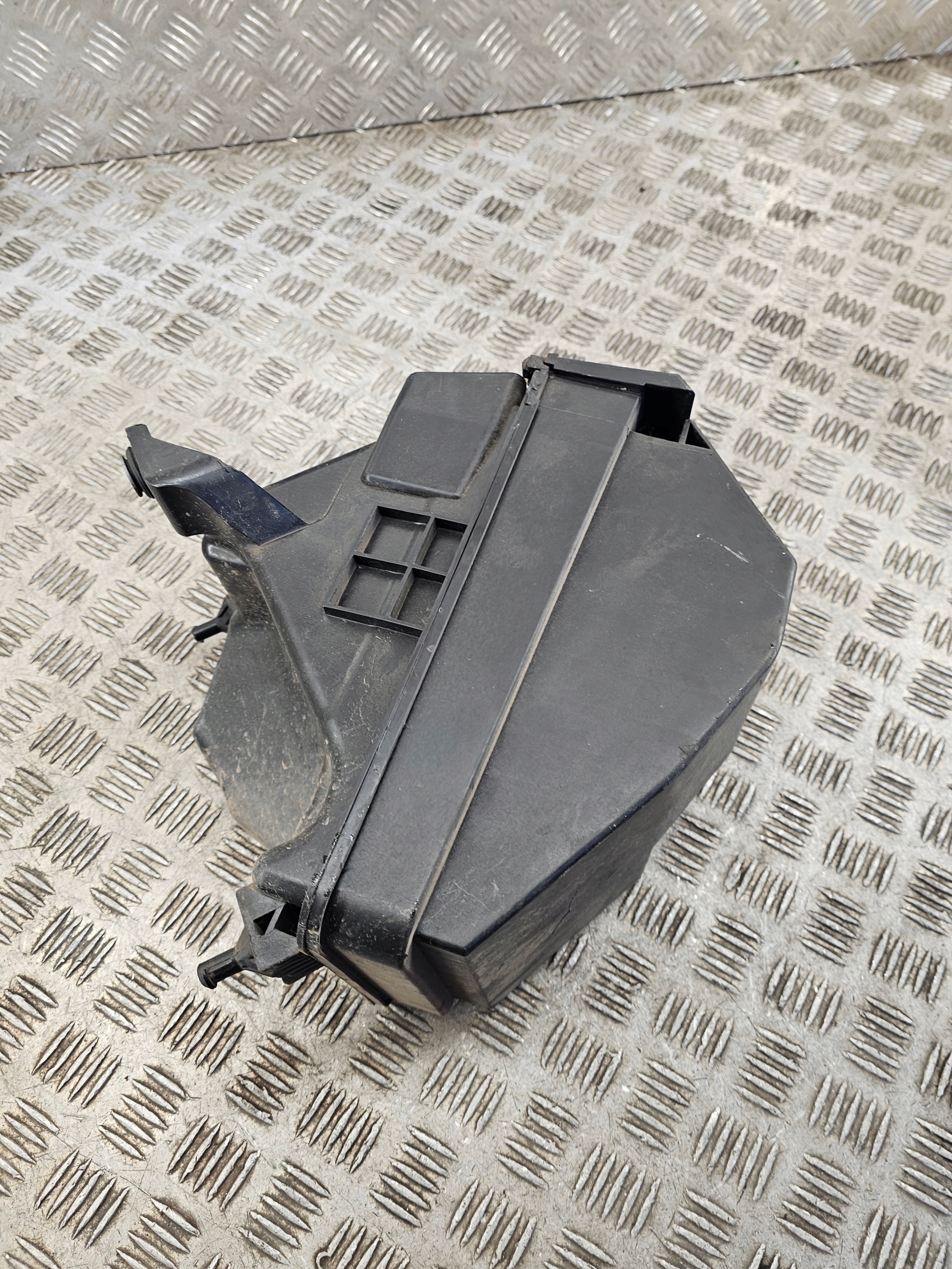 Gehäuse filter luft HYUNDAI TUCSON II 28110D3100LP