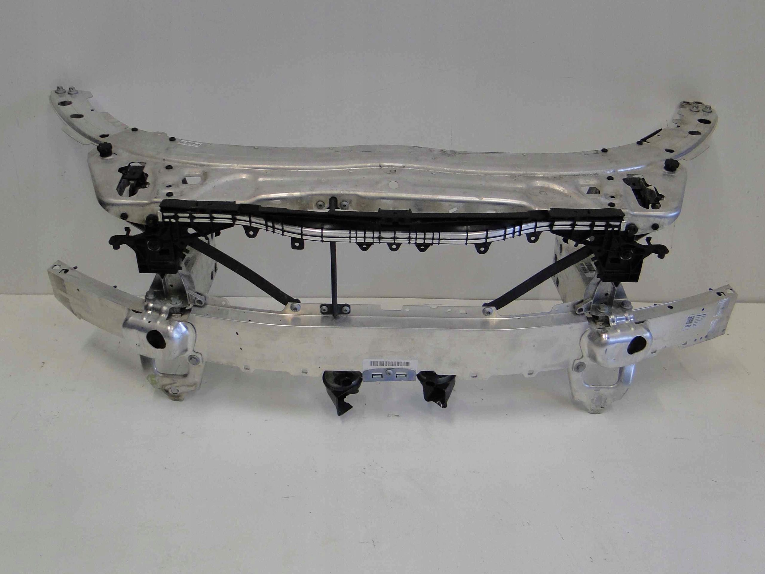 MERCEDES C W205 205 PAS PRZEDNI WZMOCNIENIE 63 AMG Numer katalogowy części A2056203201