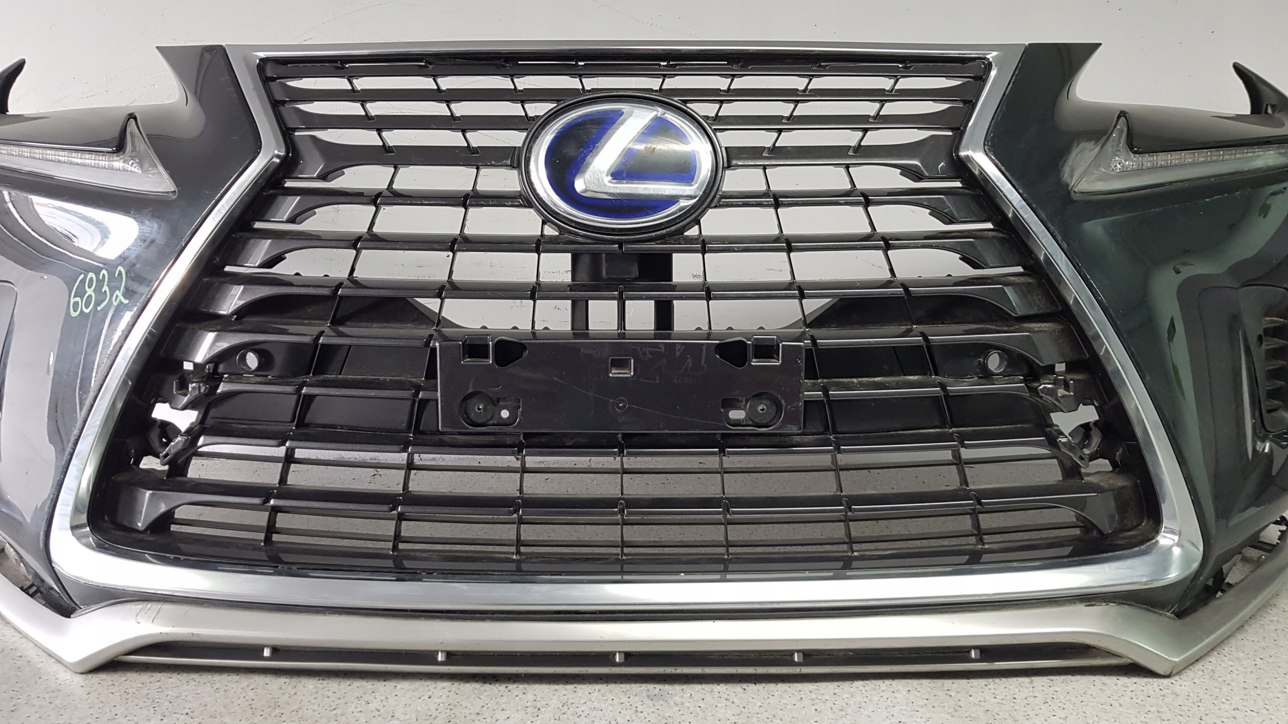 LEXUS NX200 LIFT 2017 bumper front 6832