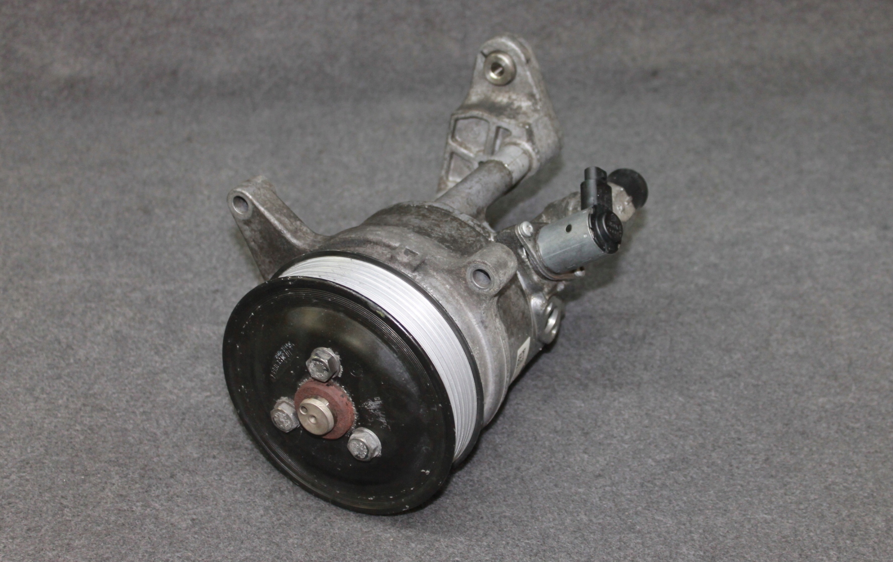 6850591 685059103 - BMW F01 F10 3.0 D 3.5 D - насос гидроусилителя руля DYNAMIC