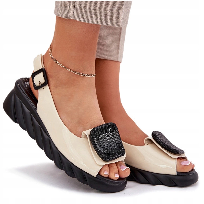 Kožené Sandály Lakované Koturn Ozdoba Artiker 56C1567 Béžové 41