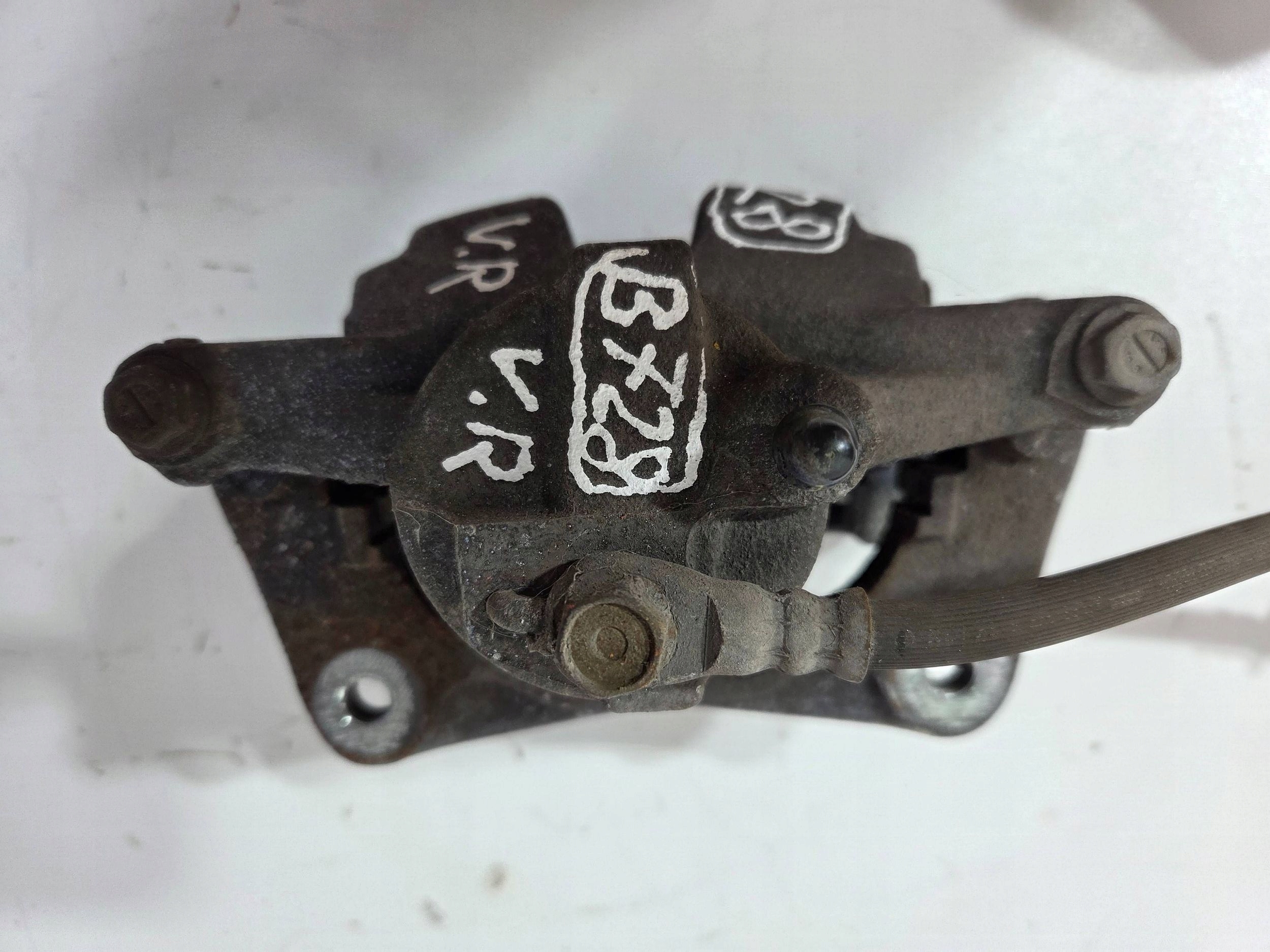 Toyota C-HR and CHR caliper brake front right 0181 ( B728)