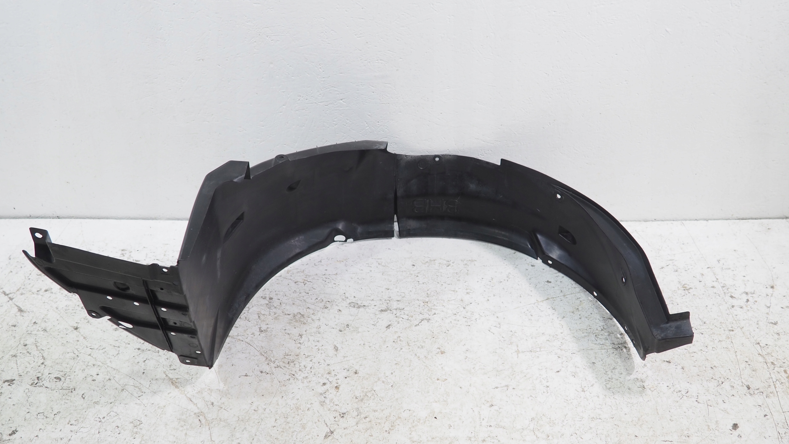Suzuki Swift MK8 mudguard right front 72321-53R01