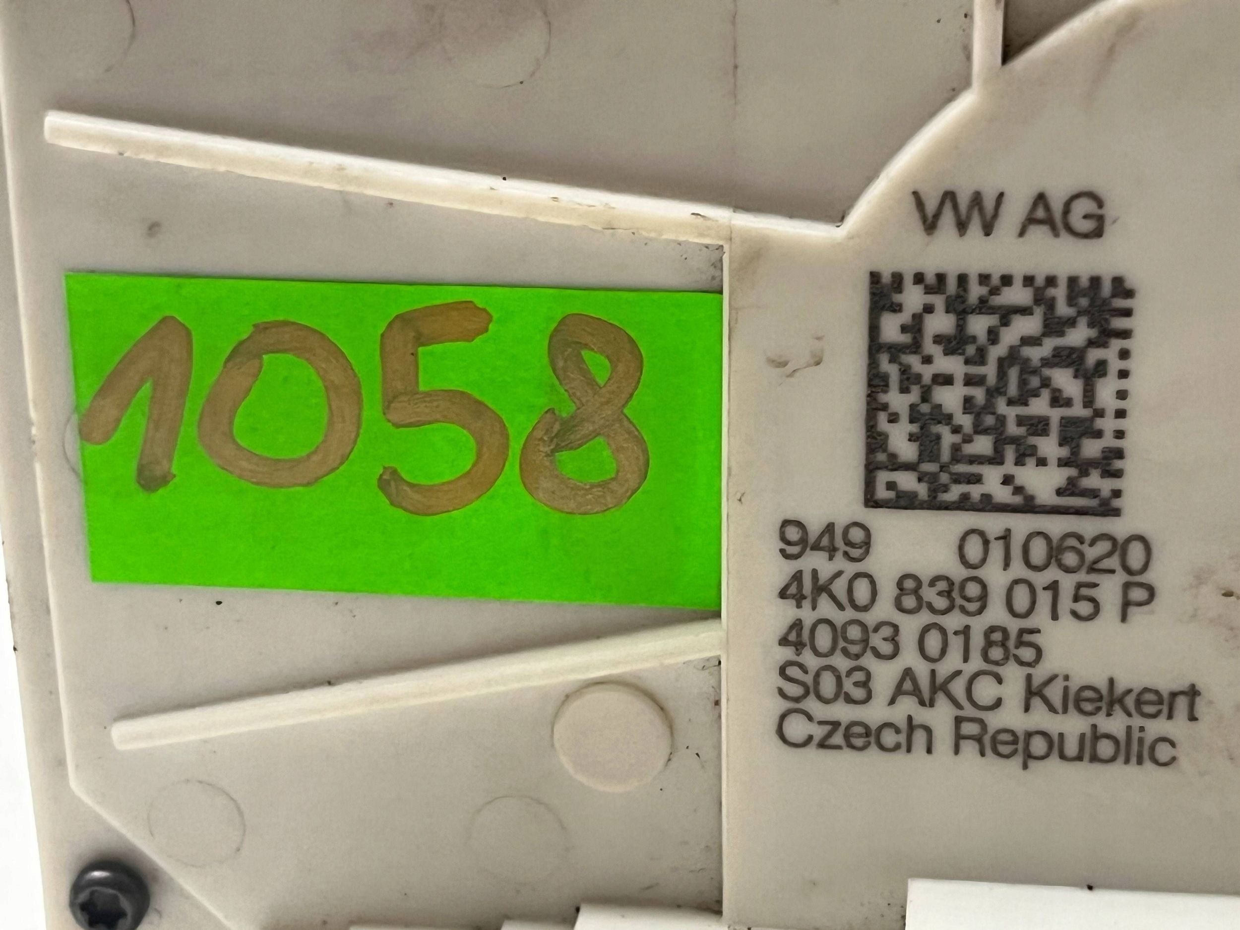 AUDI A6 A7 C8 lock door left rear part 4K0839015P @M