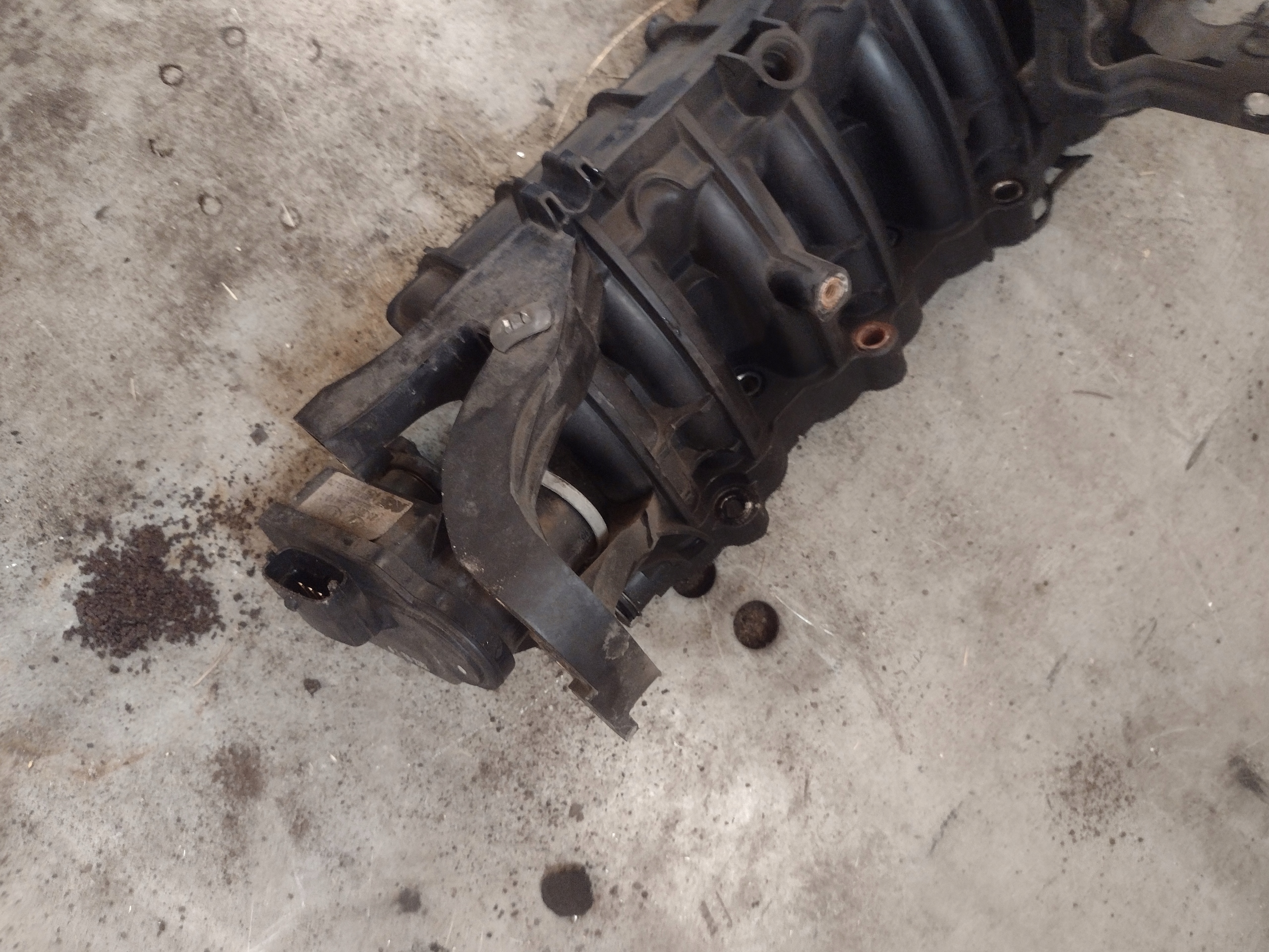 Hyundai i40 коллектор Впускный контроллер