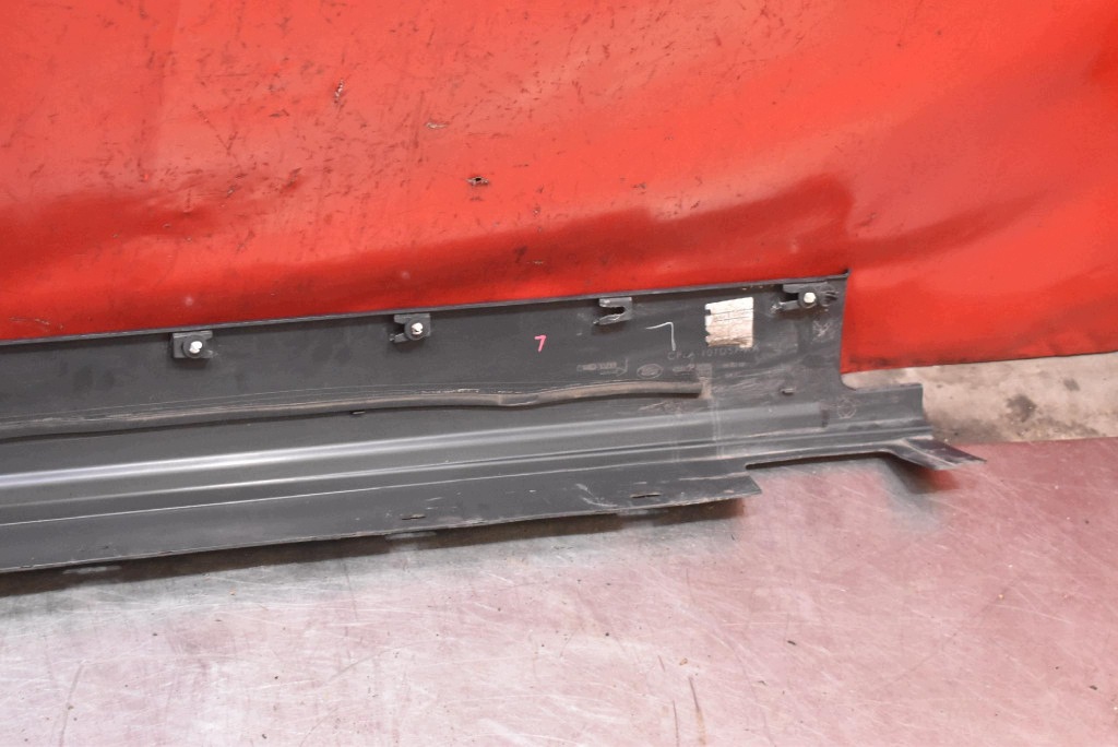 Couverture Jupe Gauche Noir CPLA-101D57-AA RANGE ROVER 4 IV L405 12-17