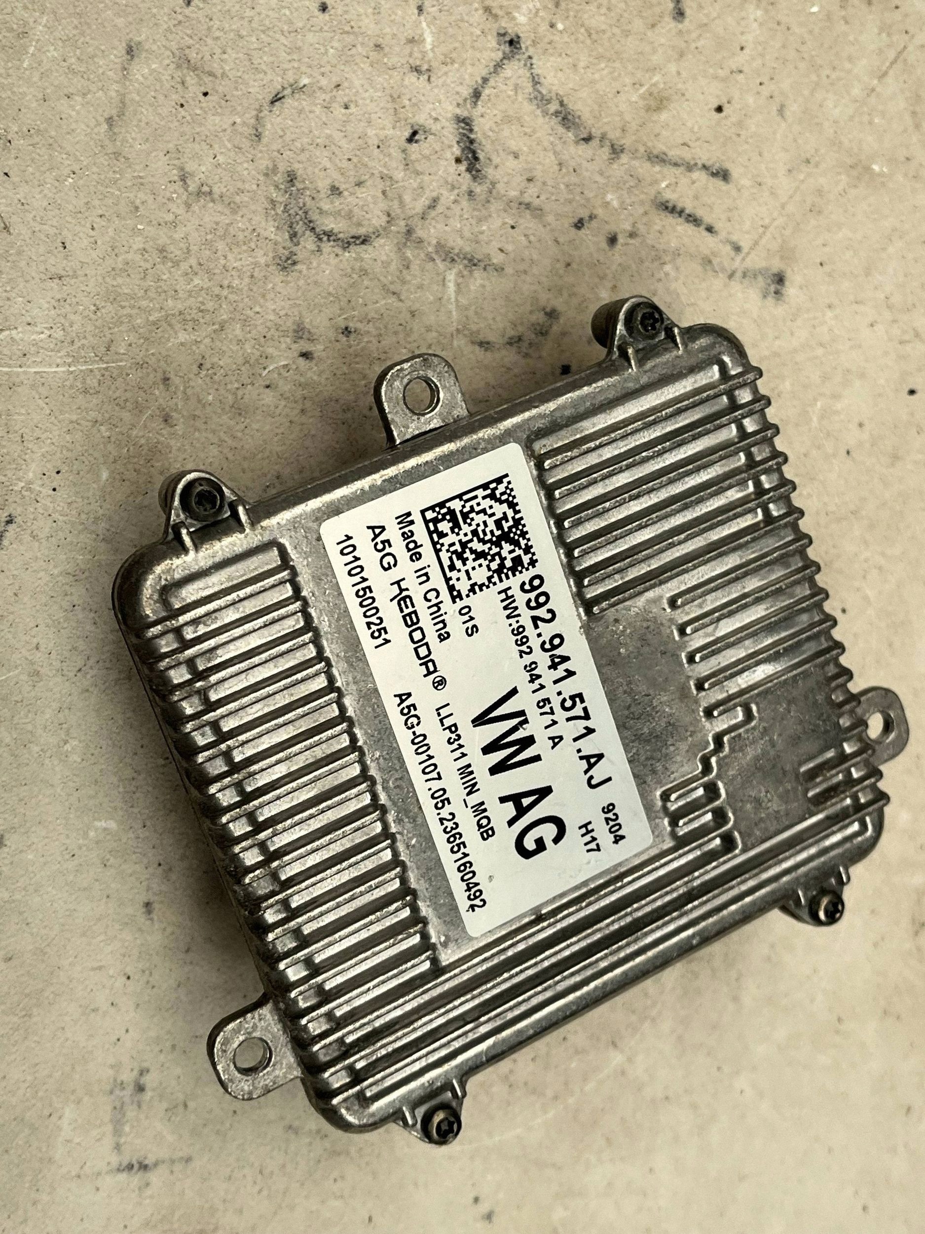 control unit LED REFLEKTORA SKODA KAMIQ 992941571AJ @M