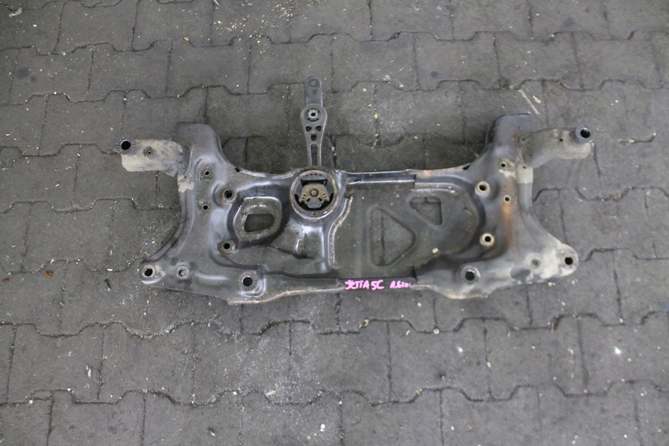 axle beam subframe axle beam front VW JETTA 5C 1.6 TDI 10-18