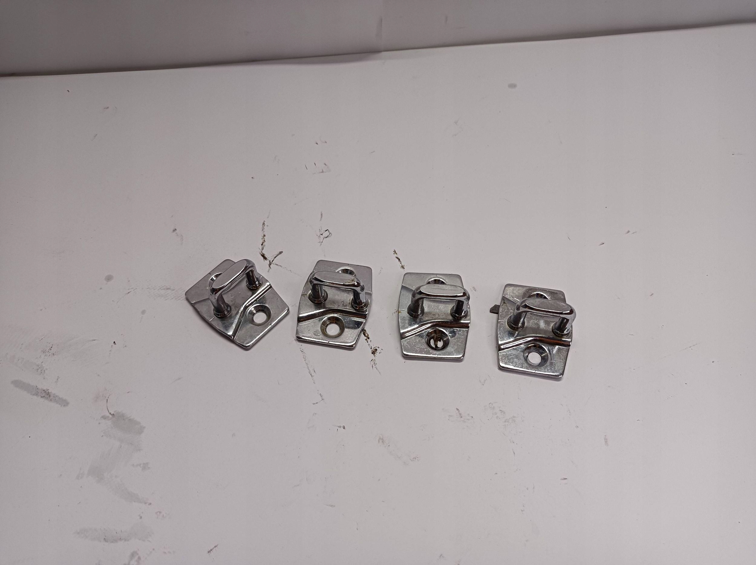 hook of a lock door rygiel BMW E81 E87 E90 E91 E60 E61 7148705 komplet 4 szt