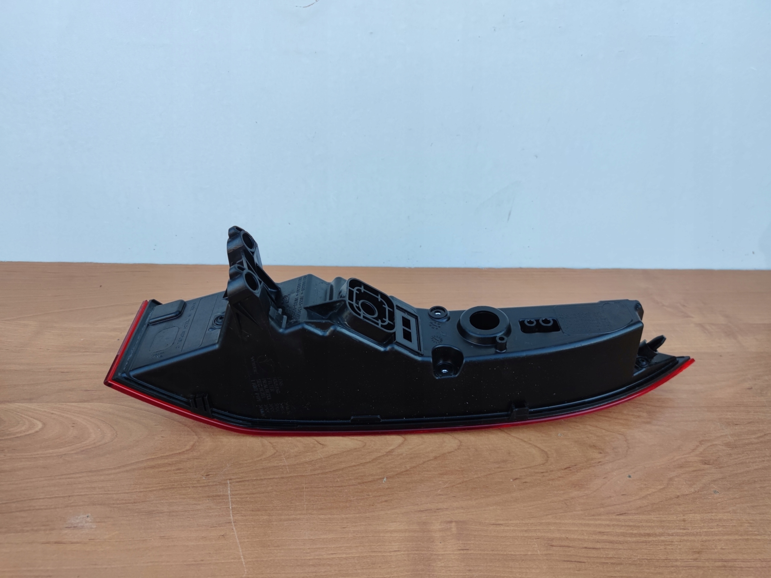 JAGUAR F-PACE right light rear part PUSZKA K118/524 RH