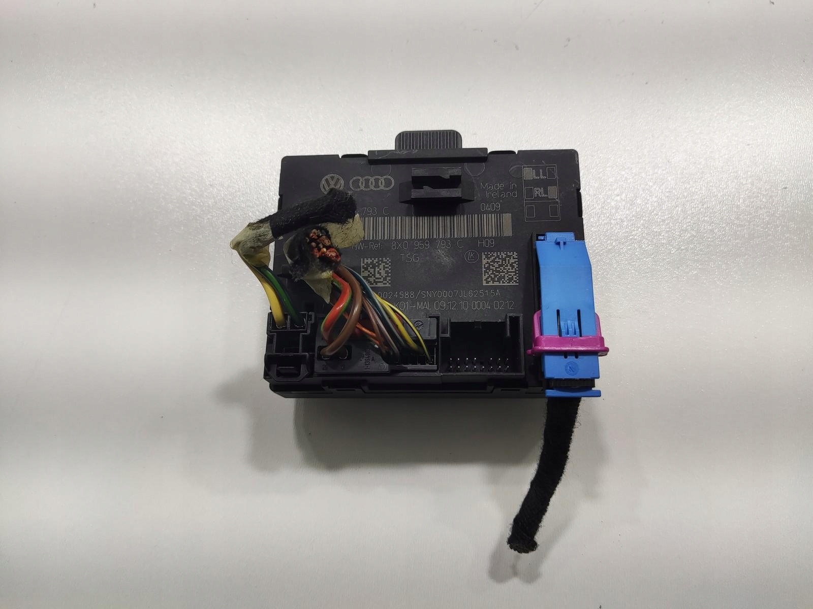 module control unit door left front AUDI A1 and 8X 2010-2014 8X0959793C