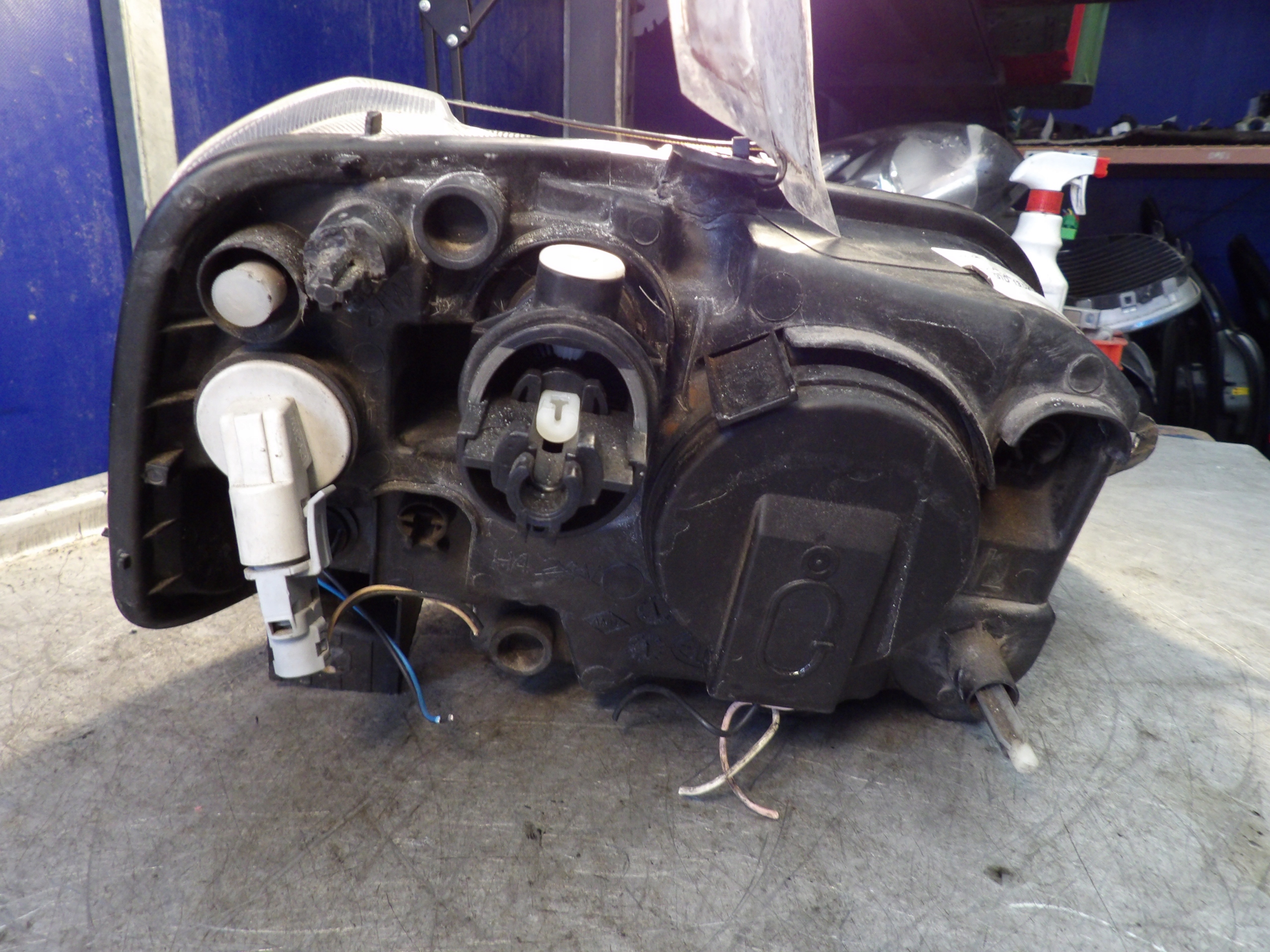 Dacia Logan and lift light front left 8200211005 89029771