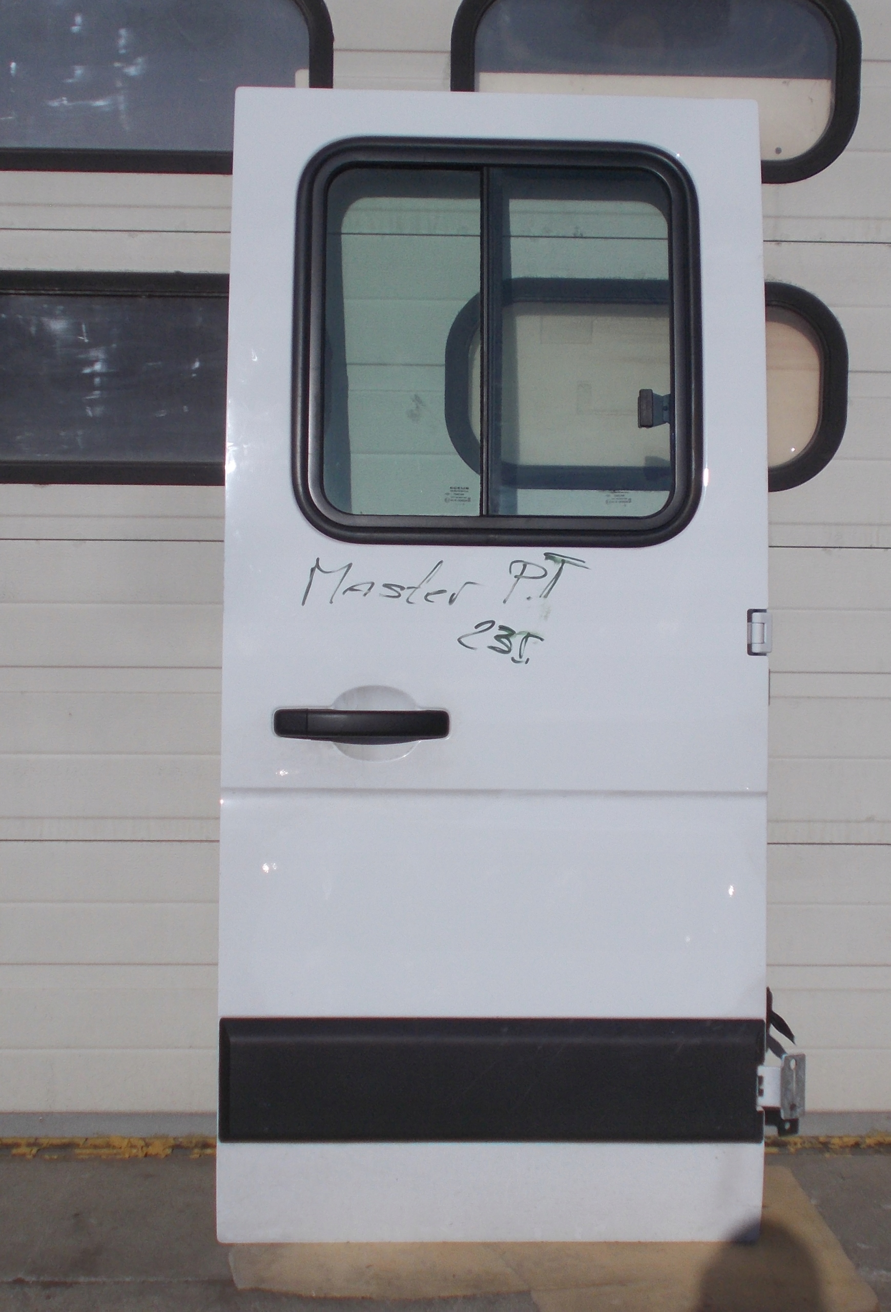 RENAULT MASTER III LIFT Tür rechts heck