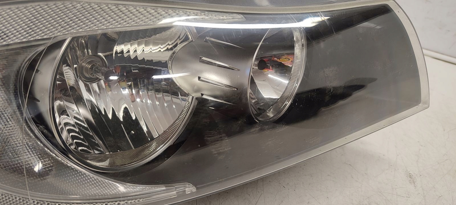 light front front right BMW E90 2,0i