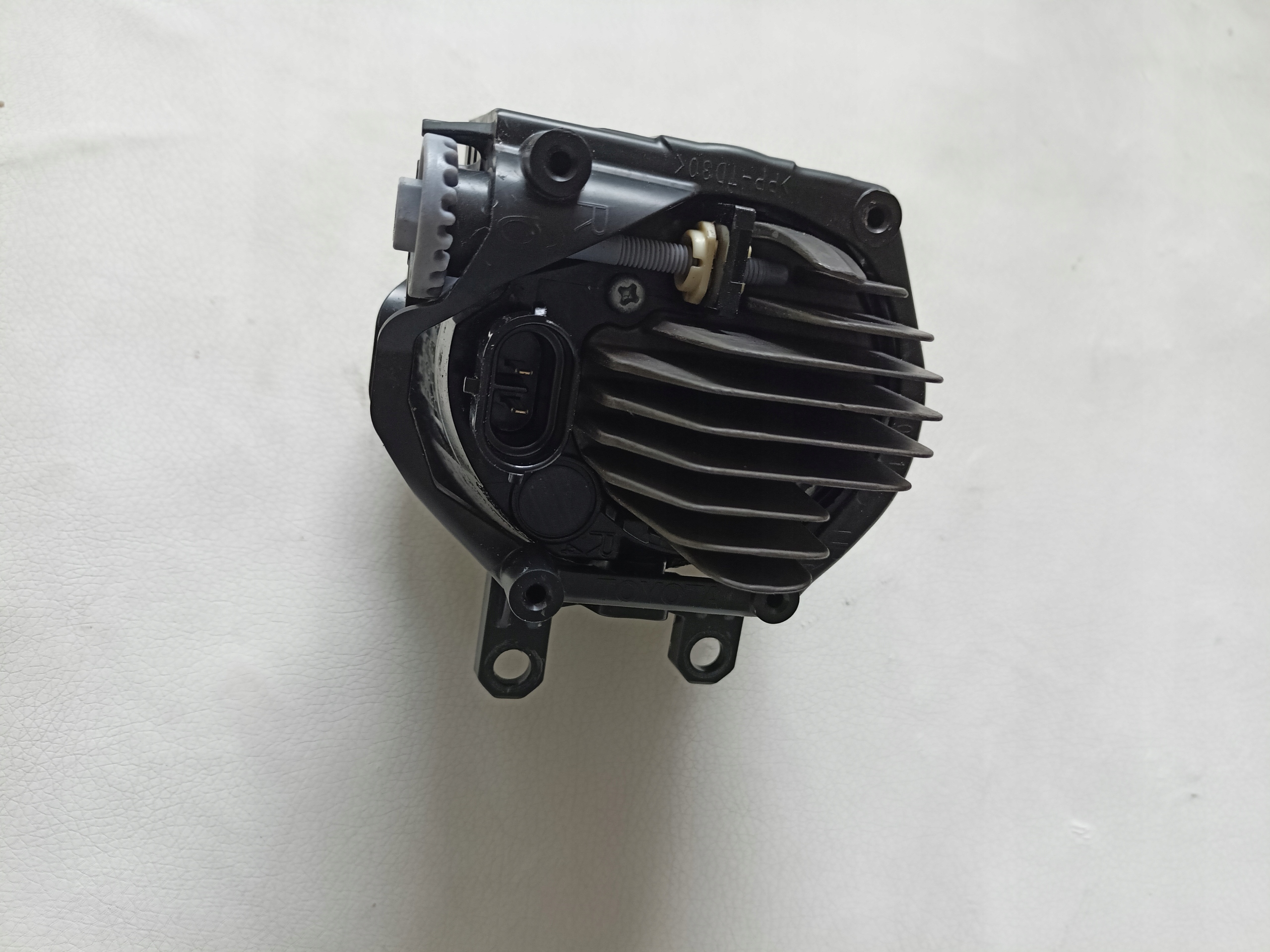 Lexus IS LS RC fog light front right