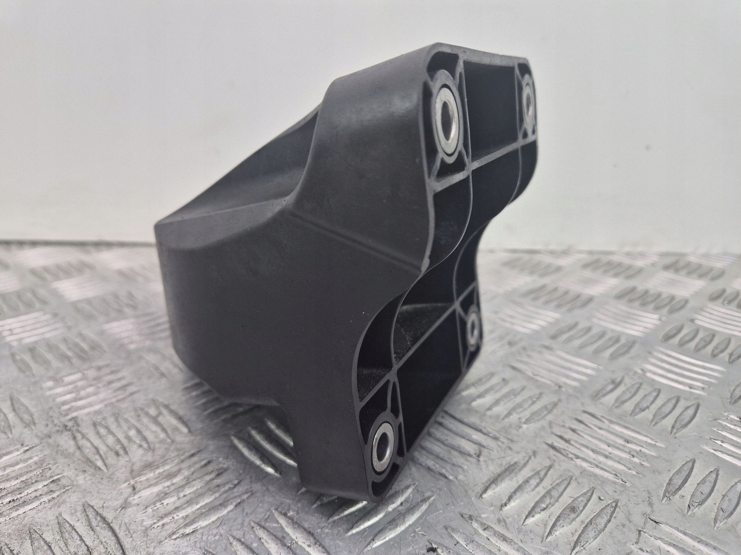 engine supporting mount MERCEDES E300d W213 A6542230100 OM654920