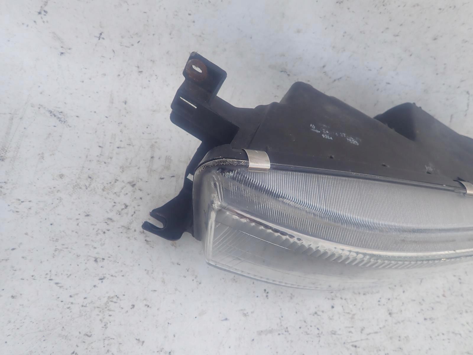 MITSUBISHI GALANT VIII 8 96-03 light front left
