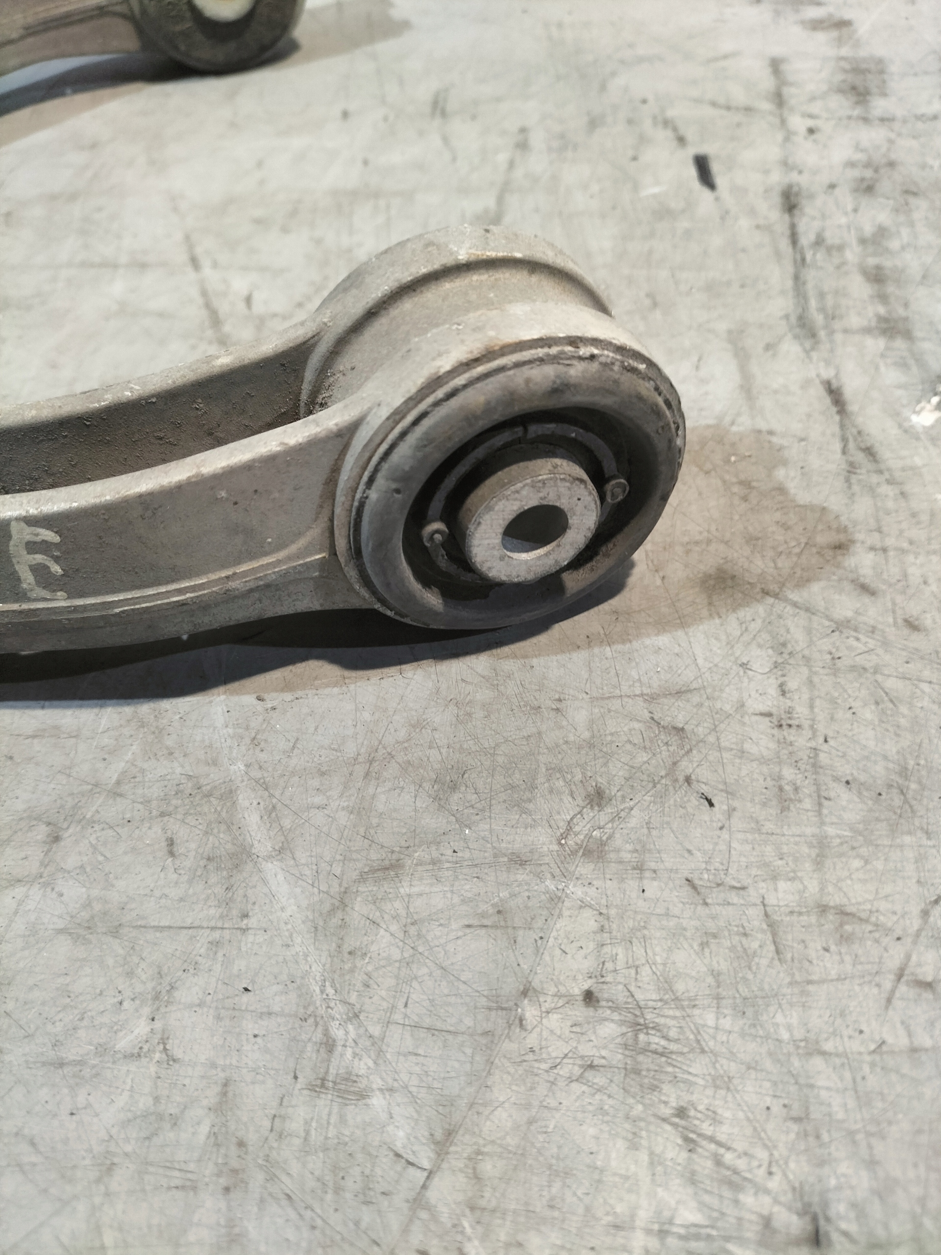 arm SWORZEN CAYENNE front upper