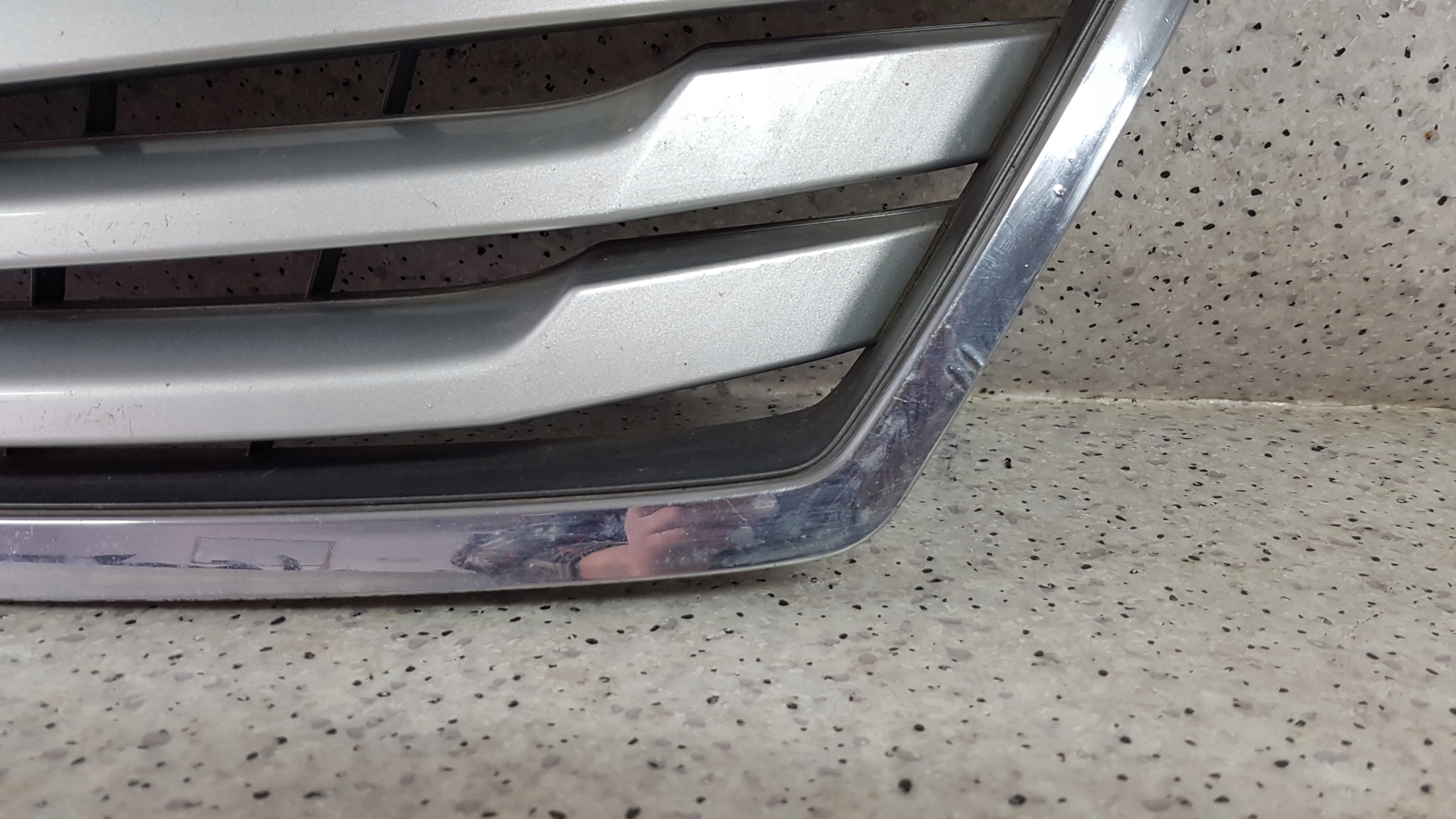 SUBARU OUTBACK 4 IV 2009 - Grille 2773