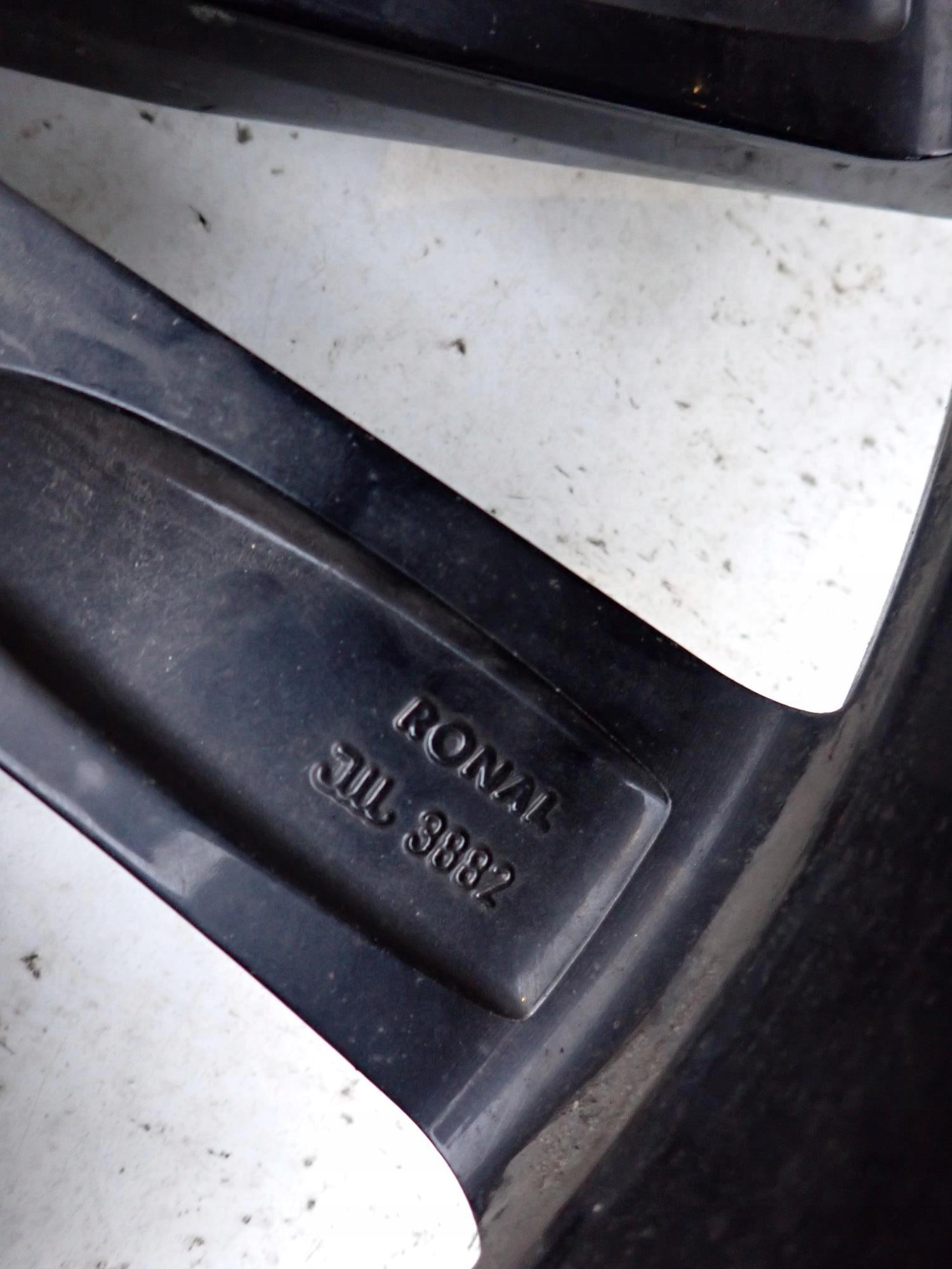 SEAT 575601025F 8Jx19 19" disk hliníkový