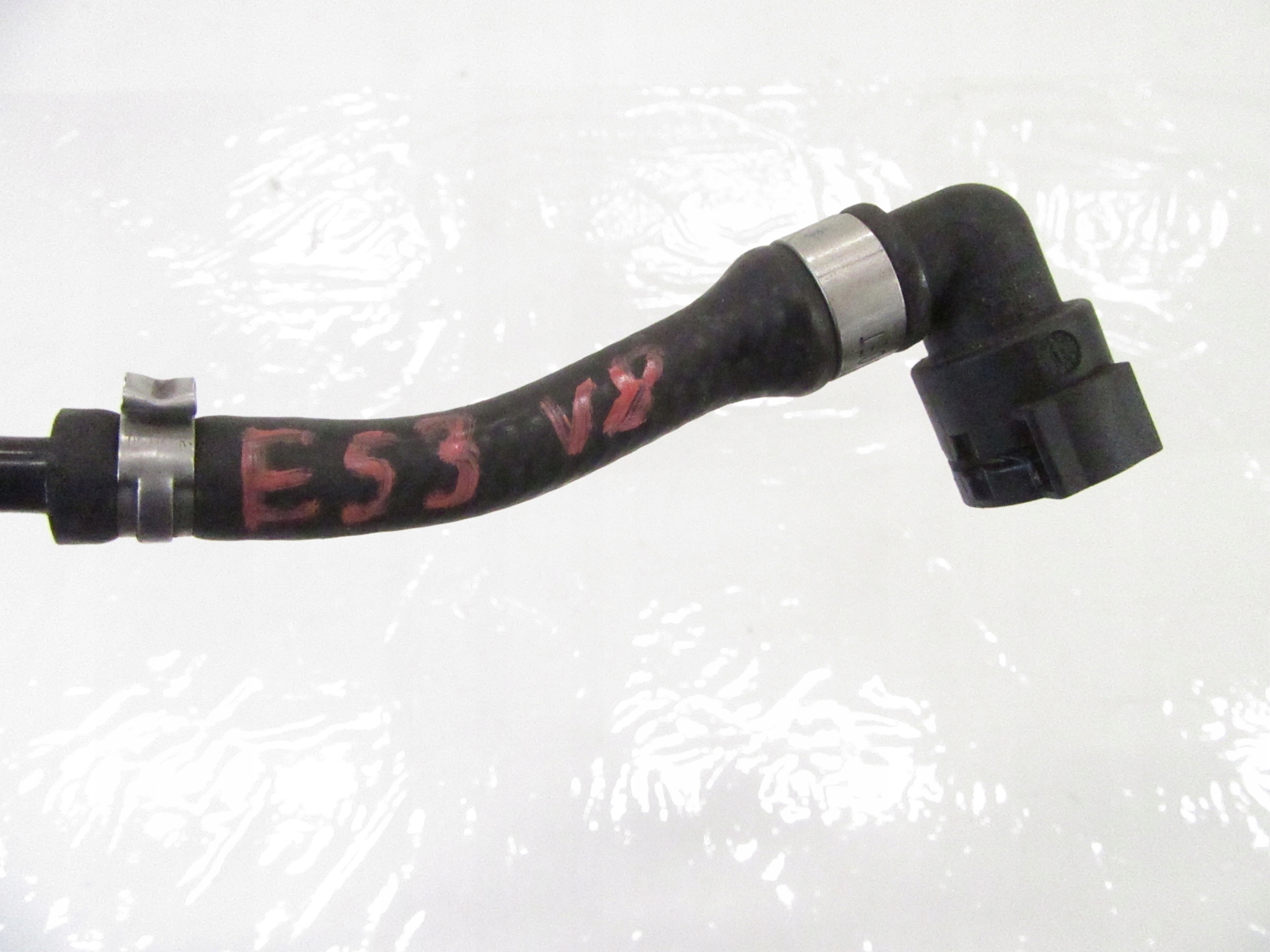 prijenos vode spremnik przelew BMW e53 X5 M62 4.4 4.6 00-03r. 1439123