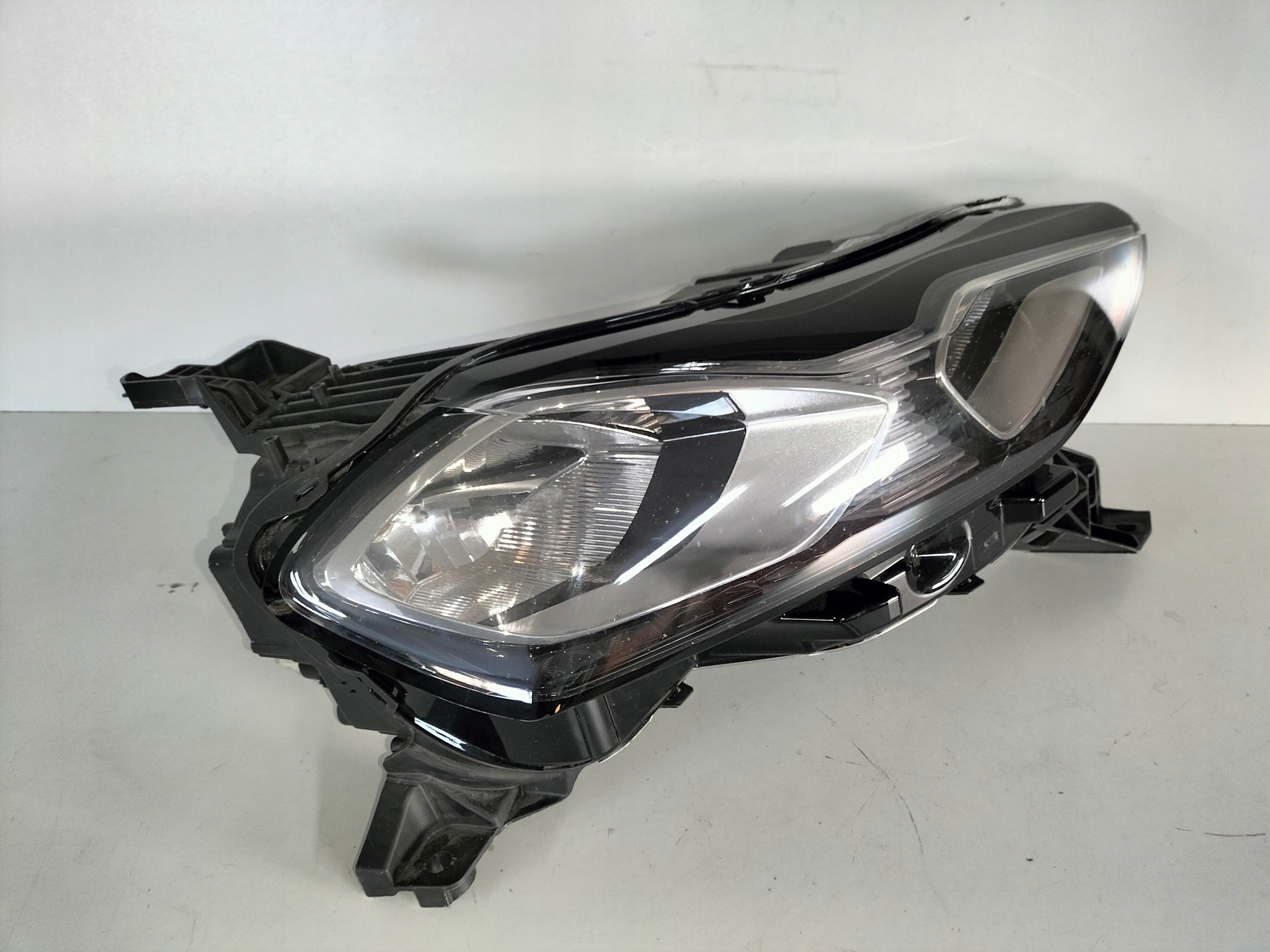 light front right CITROEN DS3 CROSSBACK 19