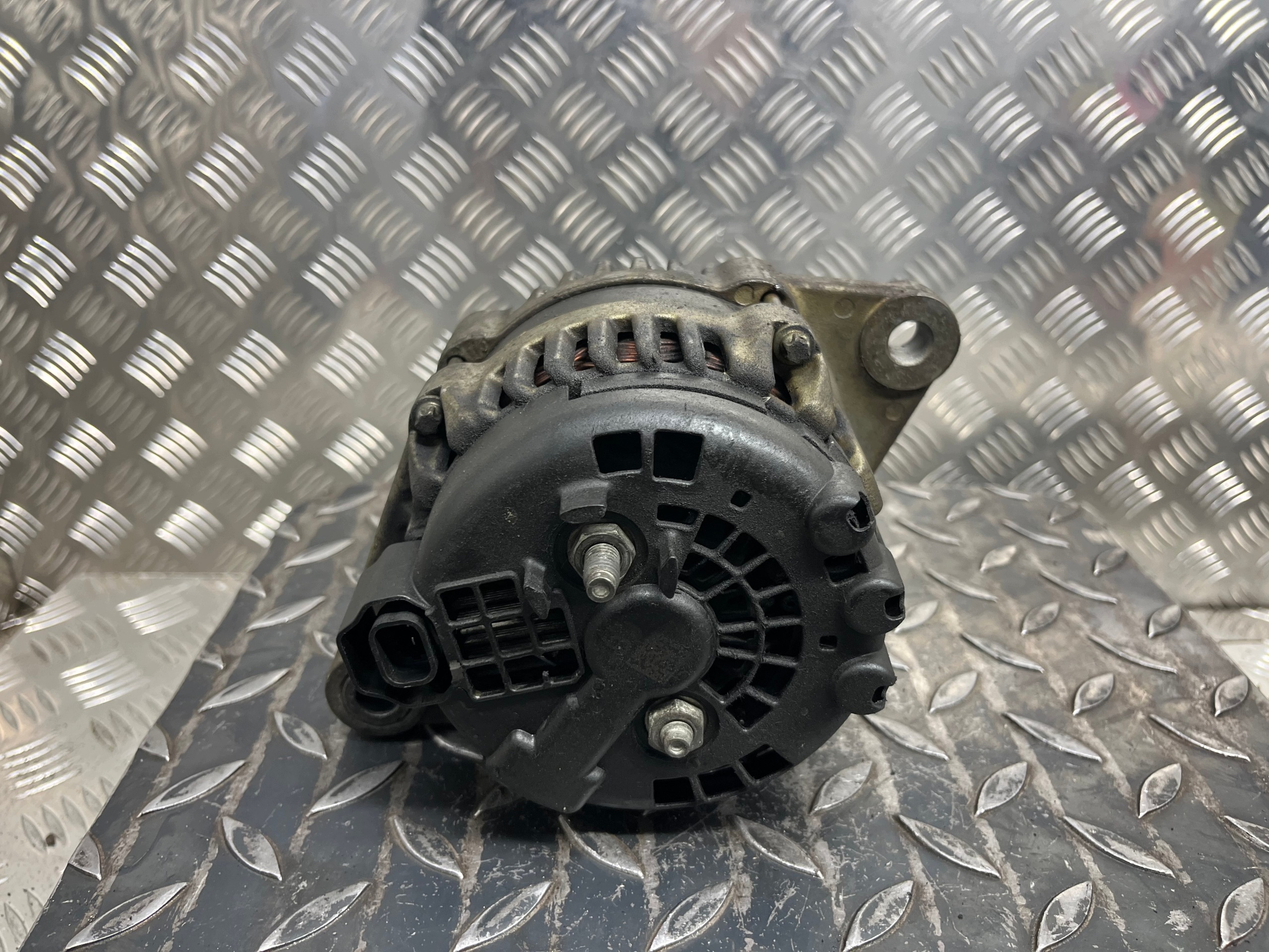 ALTERNATOR OPEL INSIGNIA 13502583