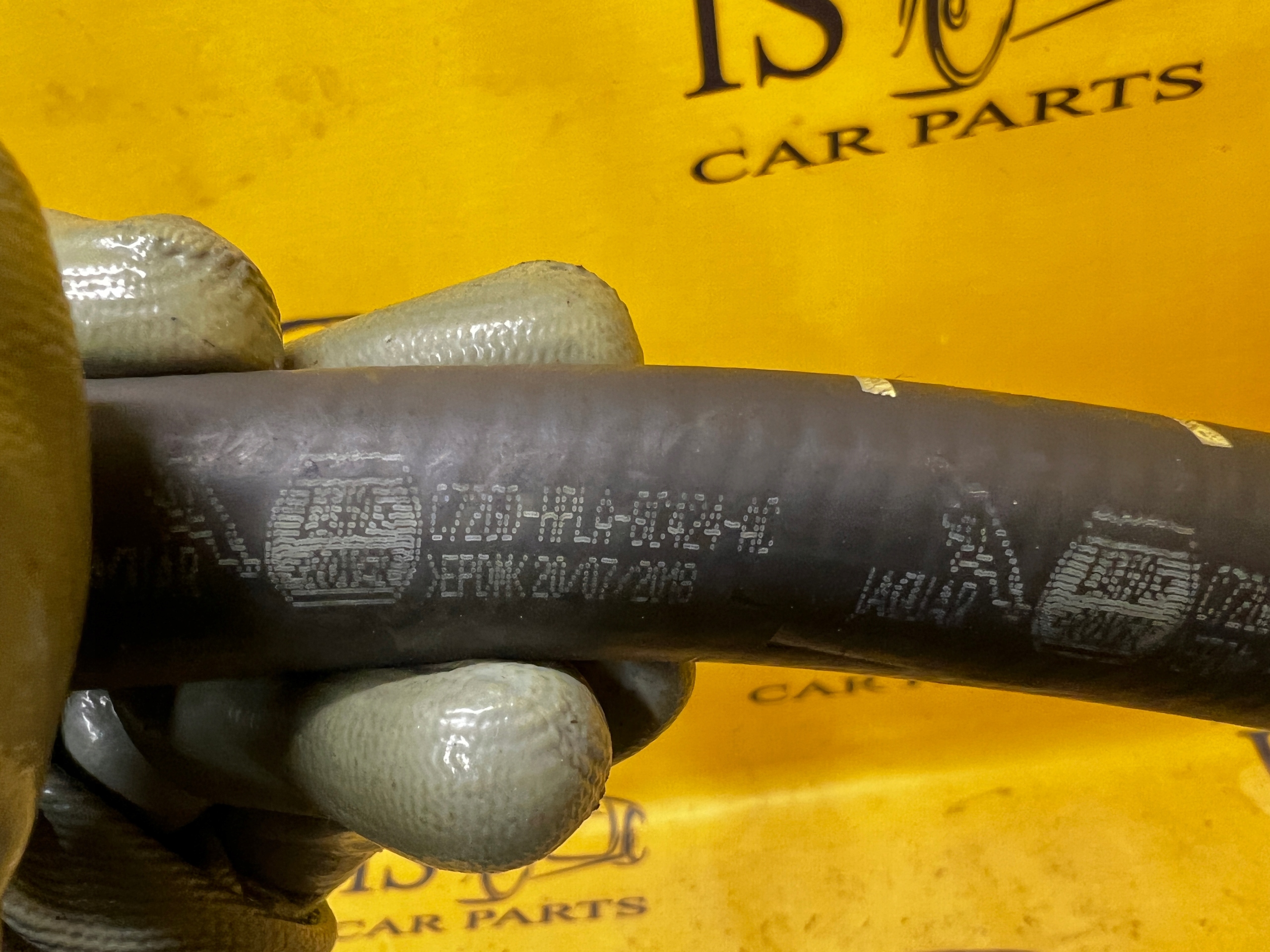 патрубок труба воды jaguar LAND ROVER 2.0d 204DTA AJ200D