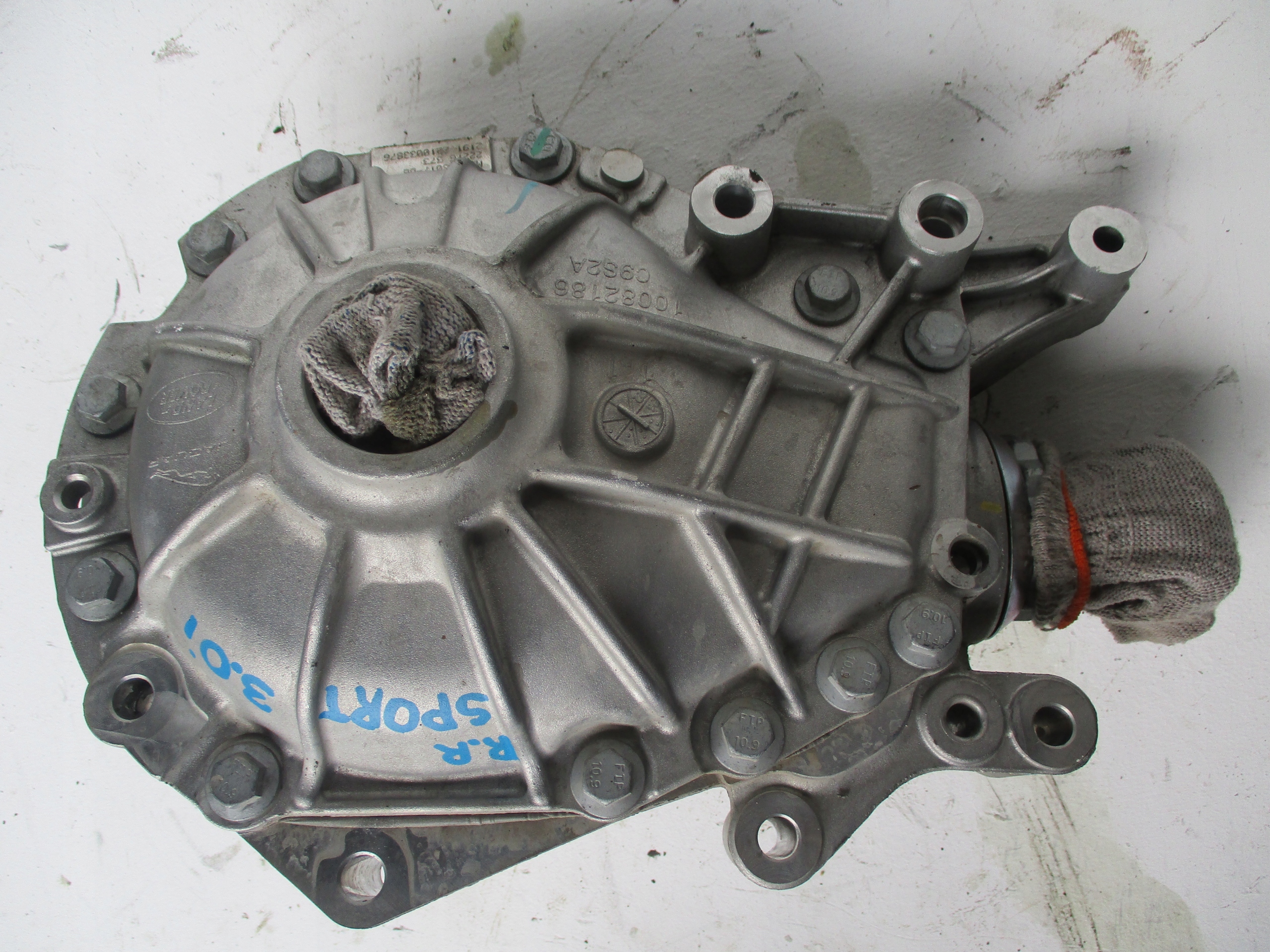 differential RANGE ROVER SPORT M8E2-3017-DB L461 front