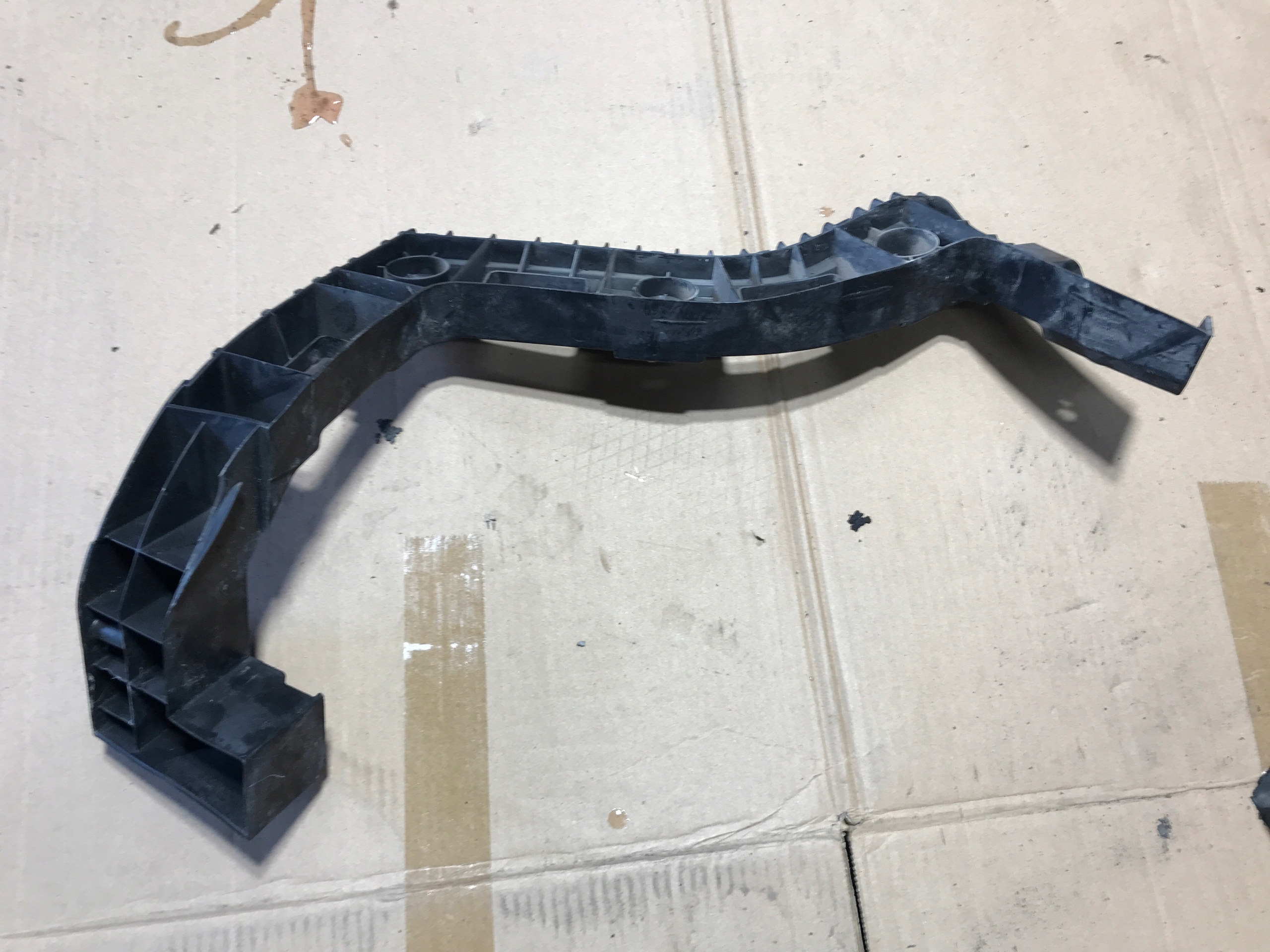 bumper bracket right rear part VW SHARAN 7N0807394A
