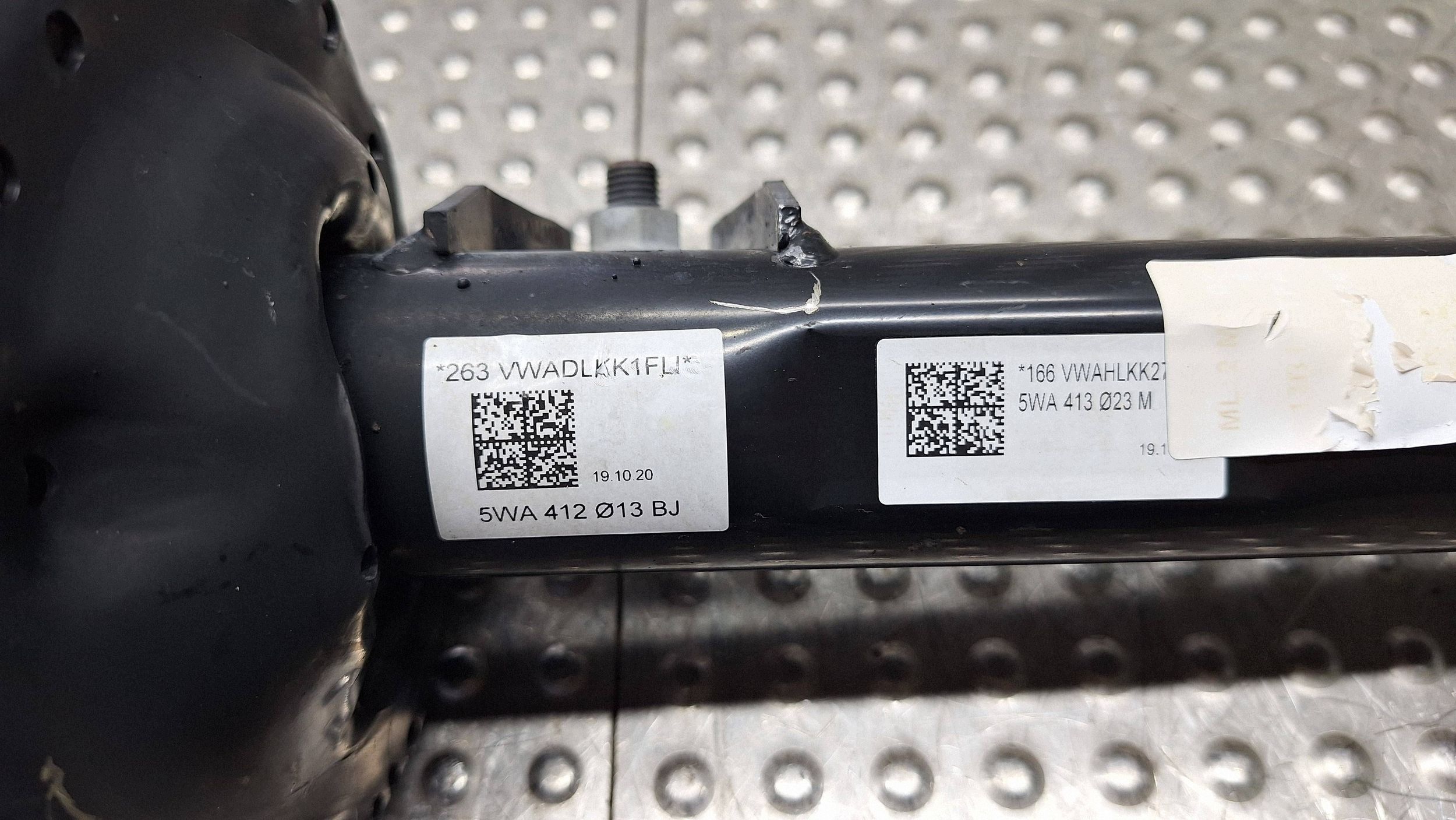 shock absorber left right front 5WA413023M VW GOLF VIII A3 8Y