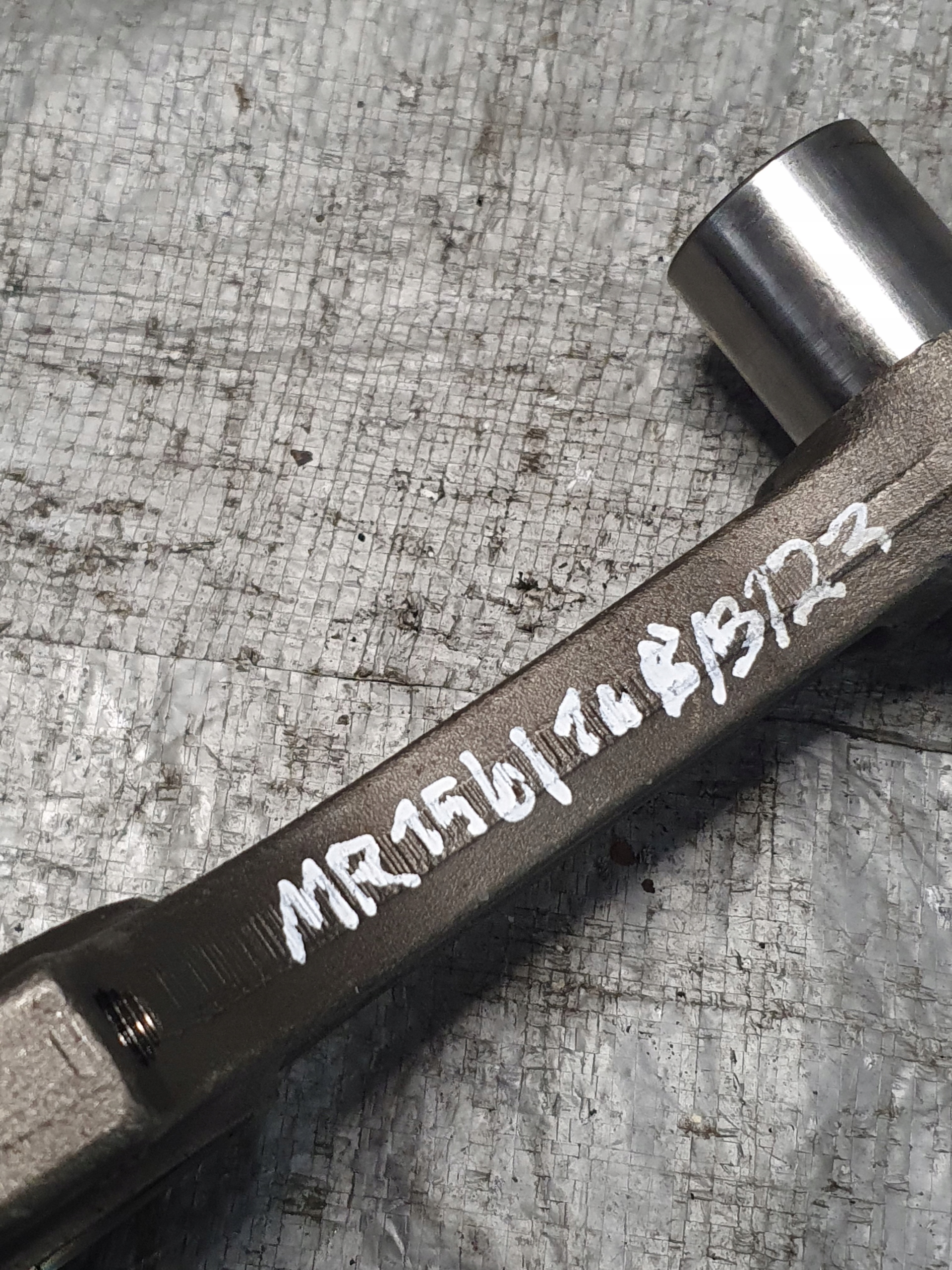connecting rod OPEL VIVARO A 11r. 2.5D