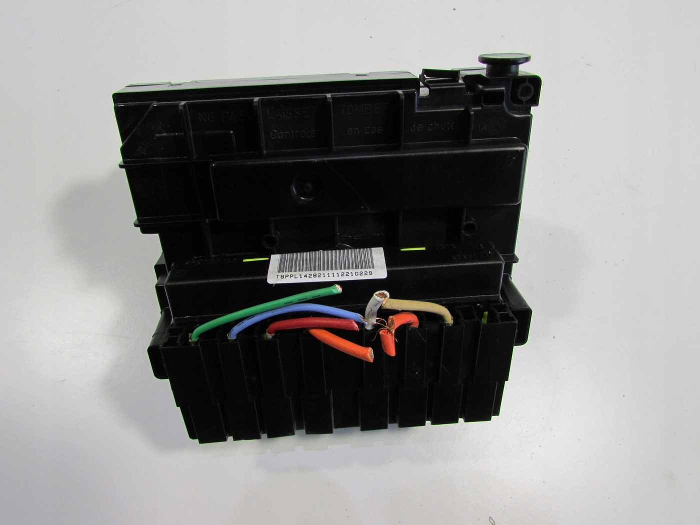 блок предохранителей CITROEN c4 PICASSO c5 9675877980
