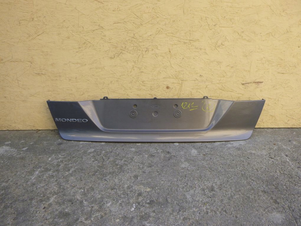 FORD MONDEO MK4 IV HB berline 07 couverture de hayon