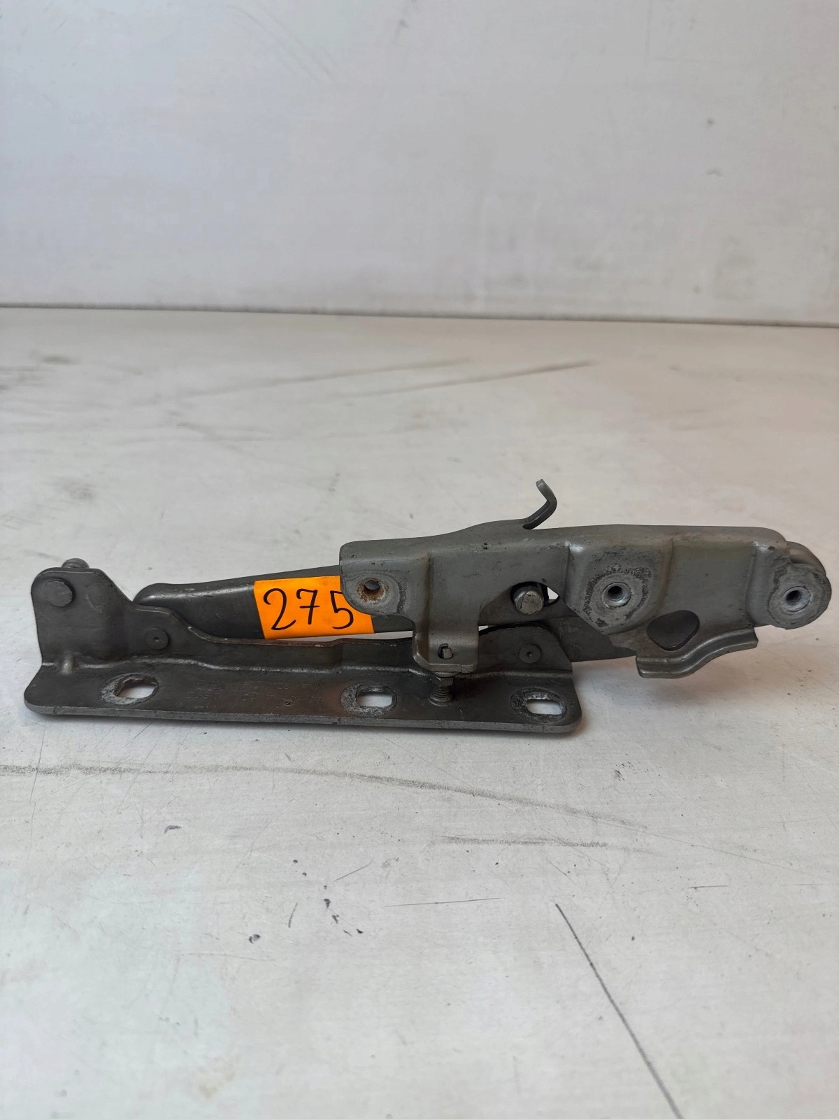 hinge bonnets front front left Mercedes E klasa W211 CLS W219