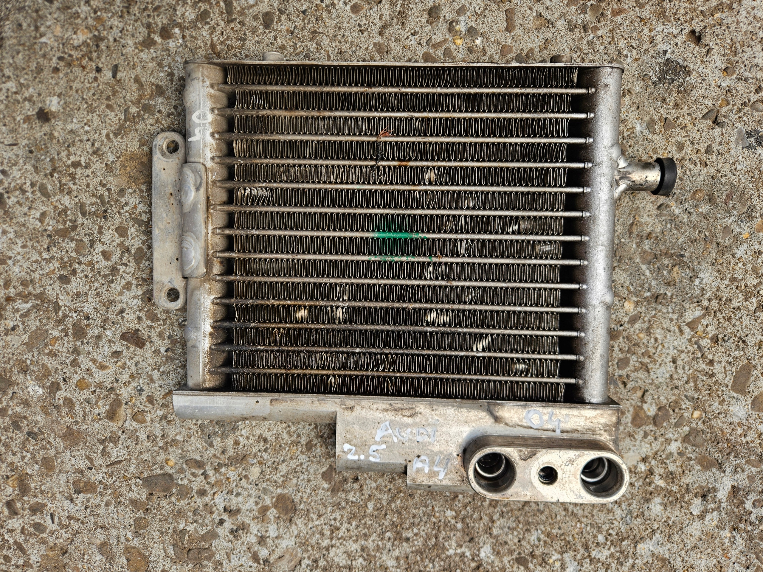 radiatore olio cambio AUDI A4 2.5 TDI 8E0317021A
