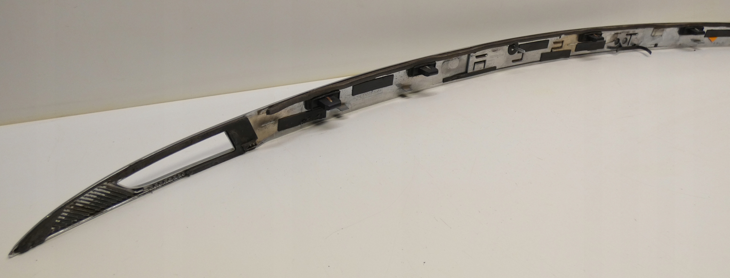 TESLA S CHROM 2012-2016 1025776-00-A moulding boot bonnet rear part cap