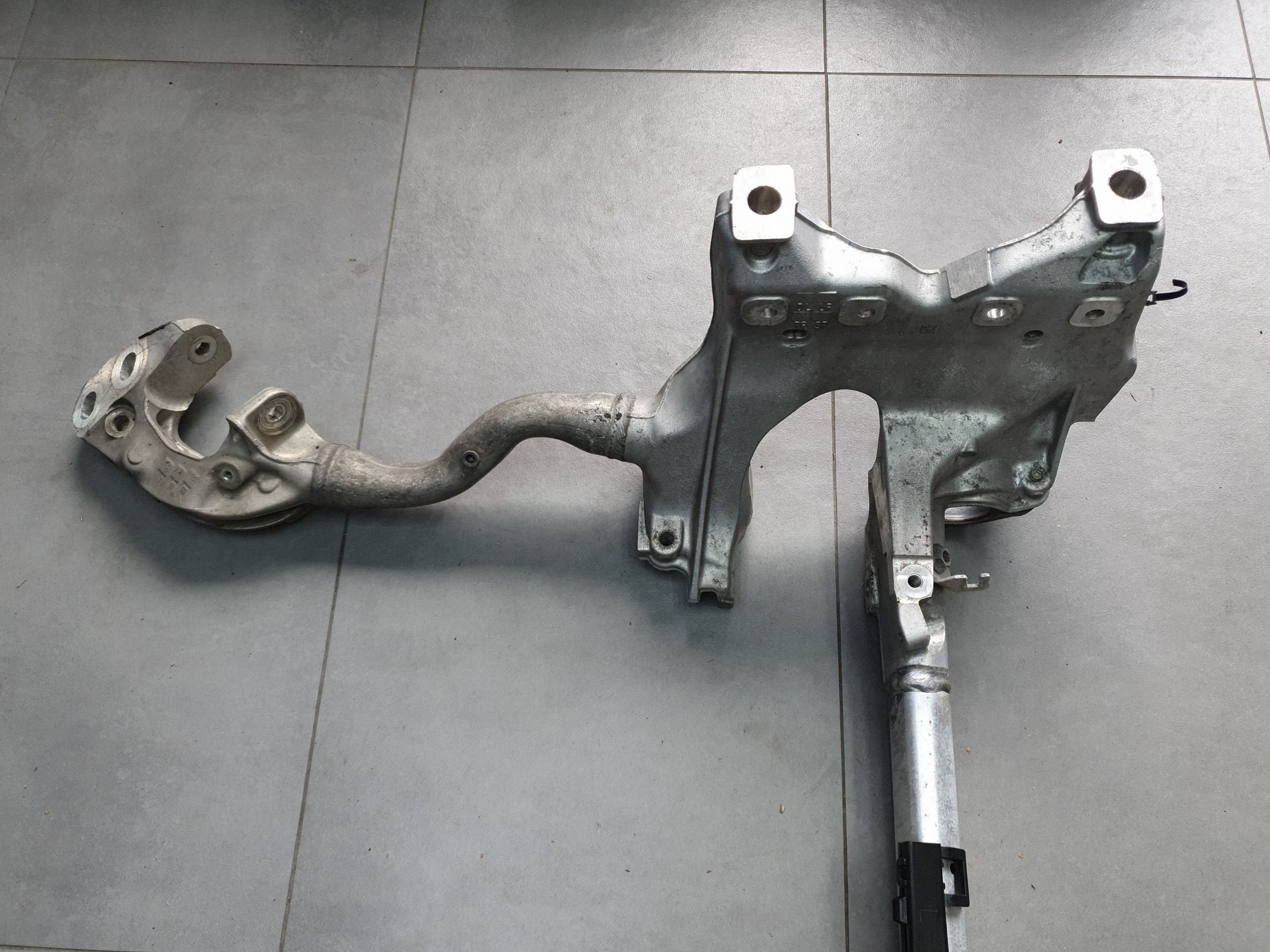 Audi Q7 4M axle beam axle beam subframe front 4M0399315L
