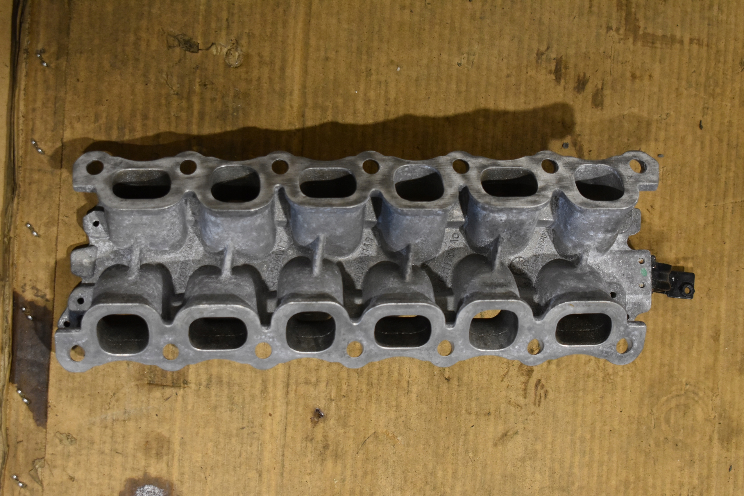 IDEALNY intake manifold BENTLEY V12 1